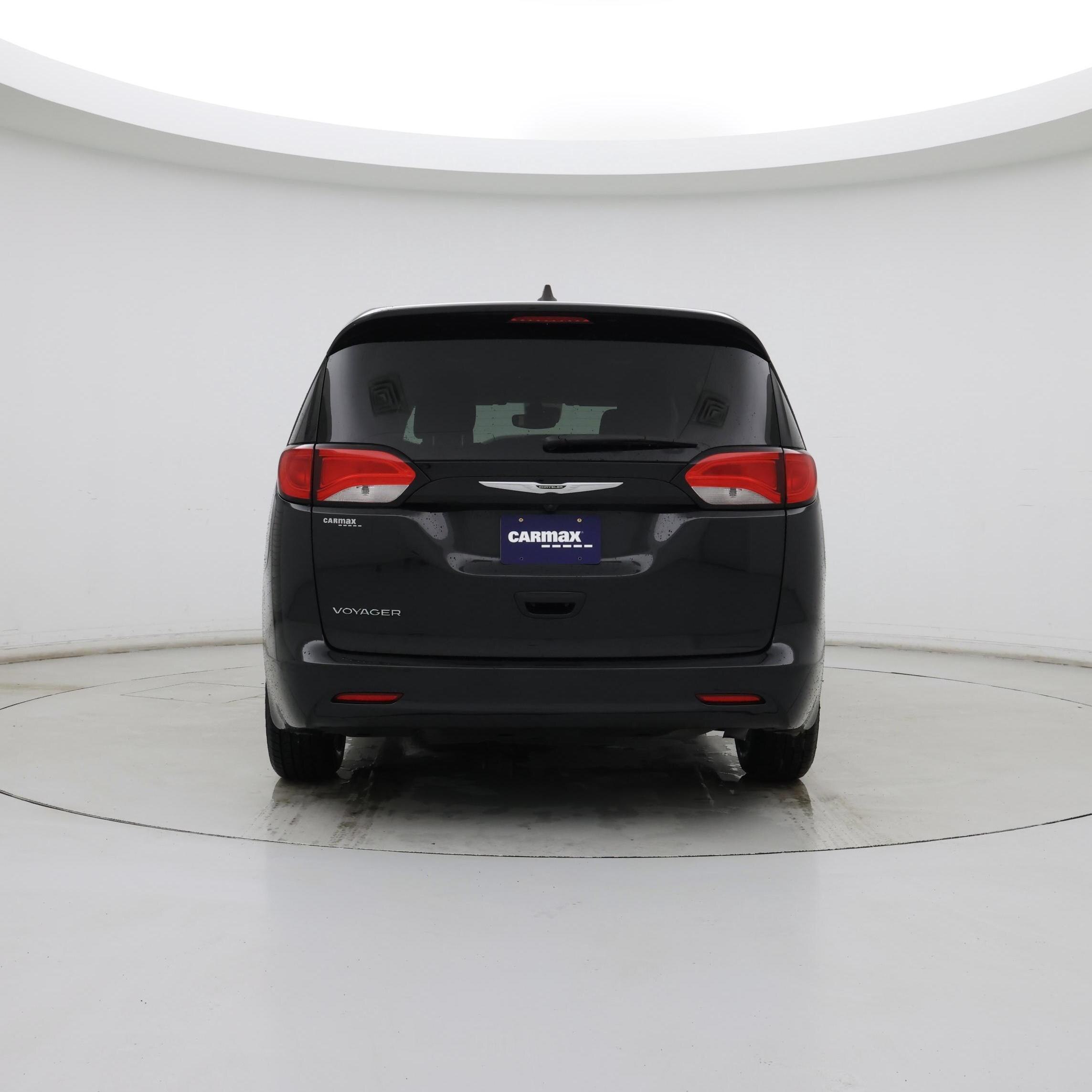 Thumbnail: 2023 Chrysler Voyager - 6