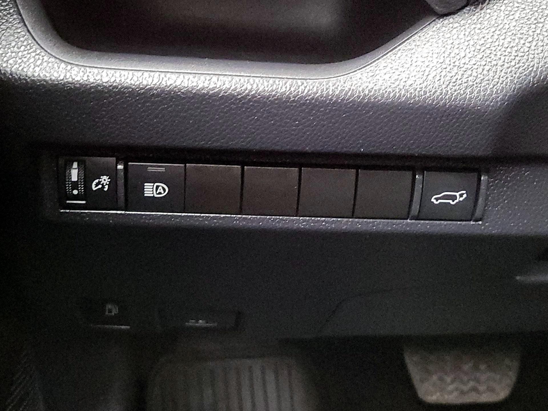 Thumbnail: 2024 Toyota RAV4 - 13