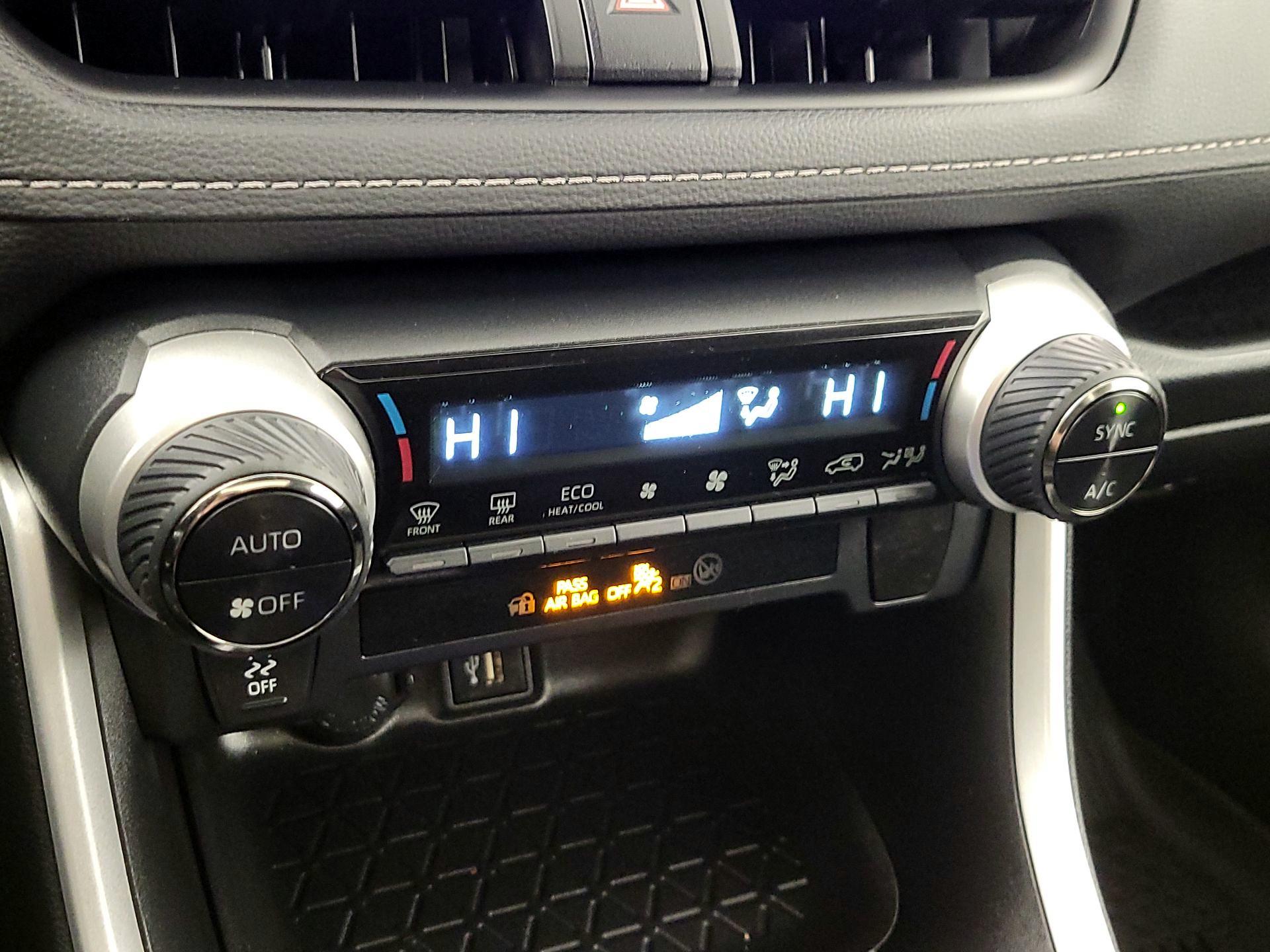 Thumbnail: 2024 Toyota RAV4 - 16