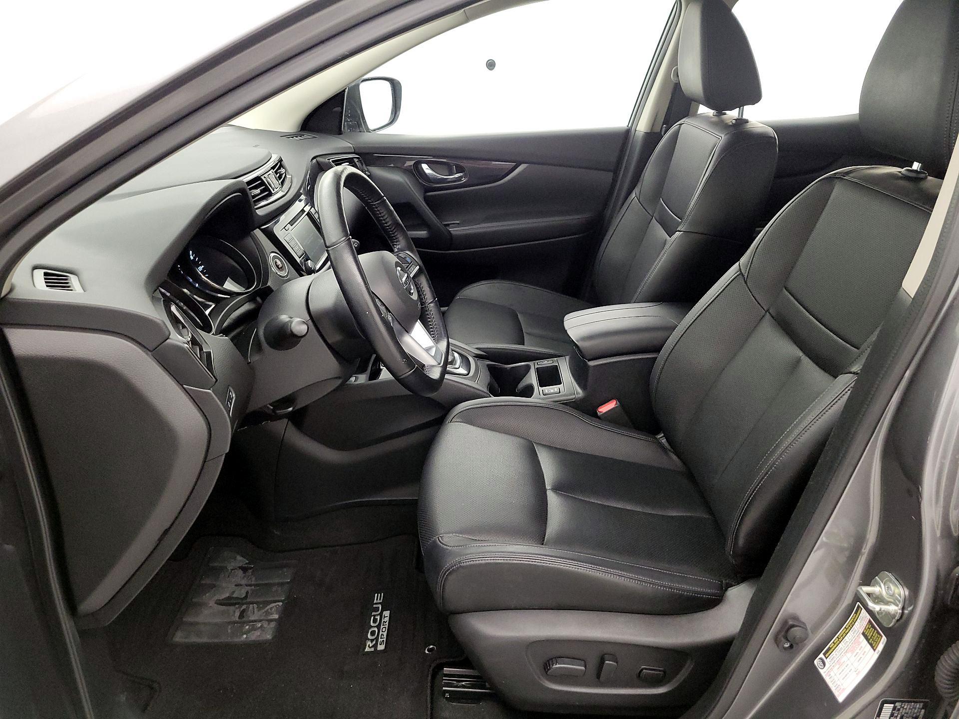 Thumbnail: 2021 Nissan Rogue Sport - 11