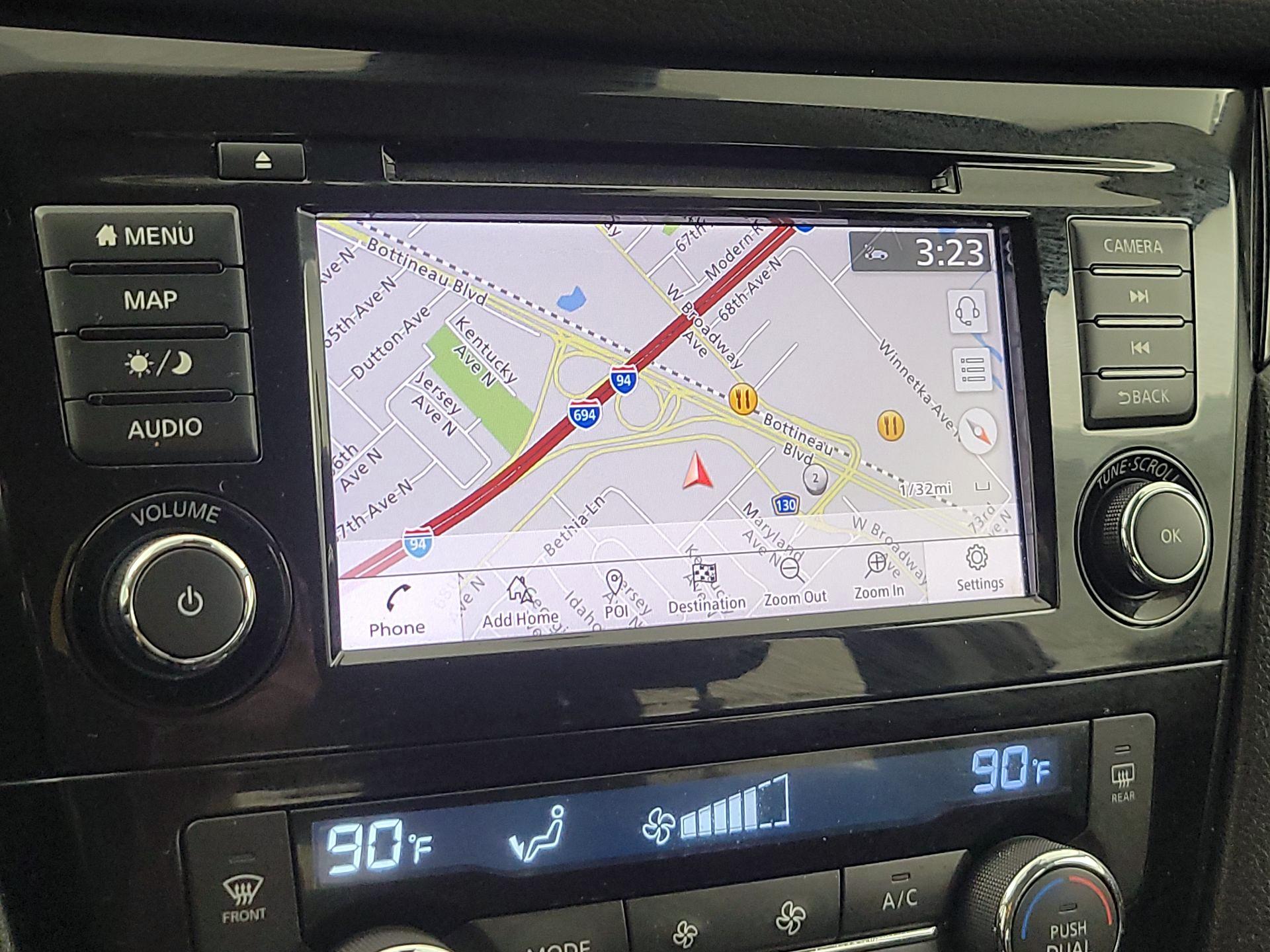 Thumbnail: 2021 Nissan Rogue Sport - 14