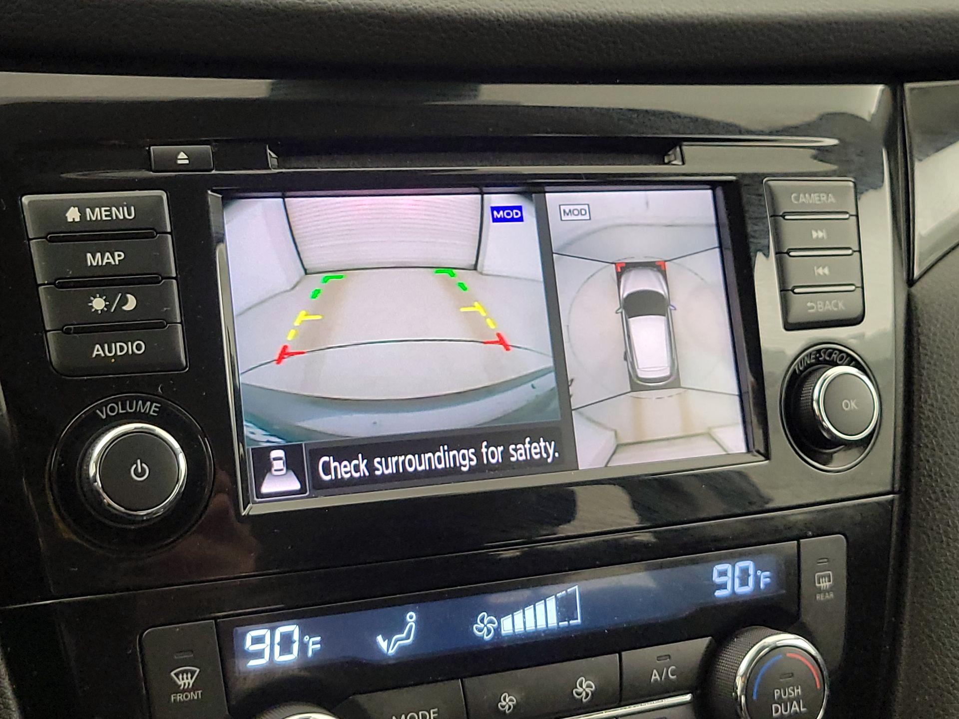 Thumbnail: 2021 Nissan Rogue Sport - 15