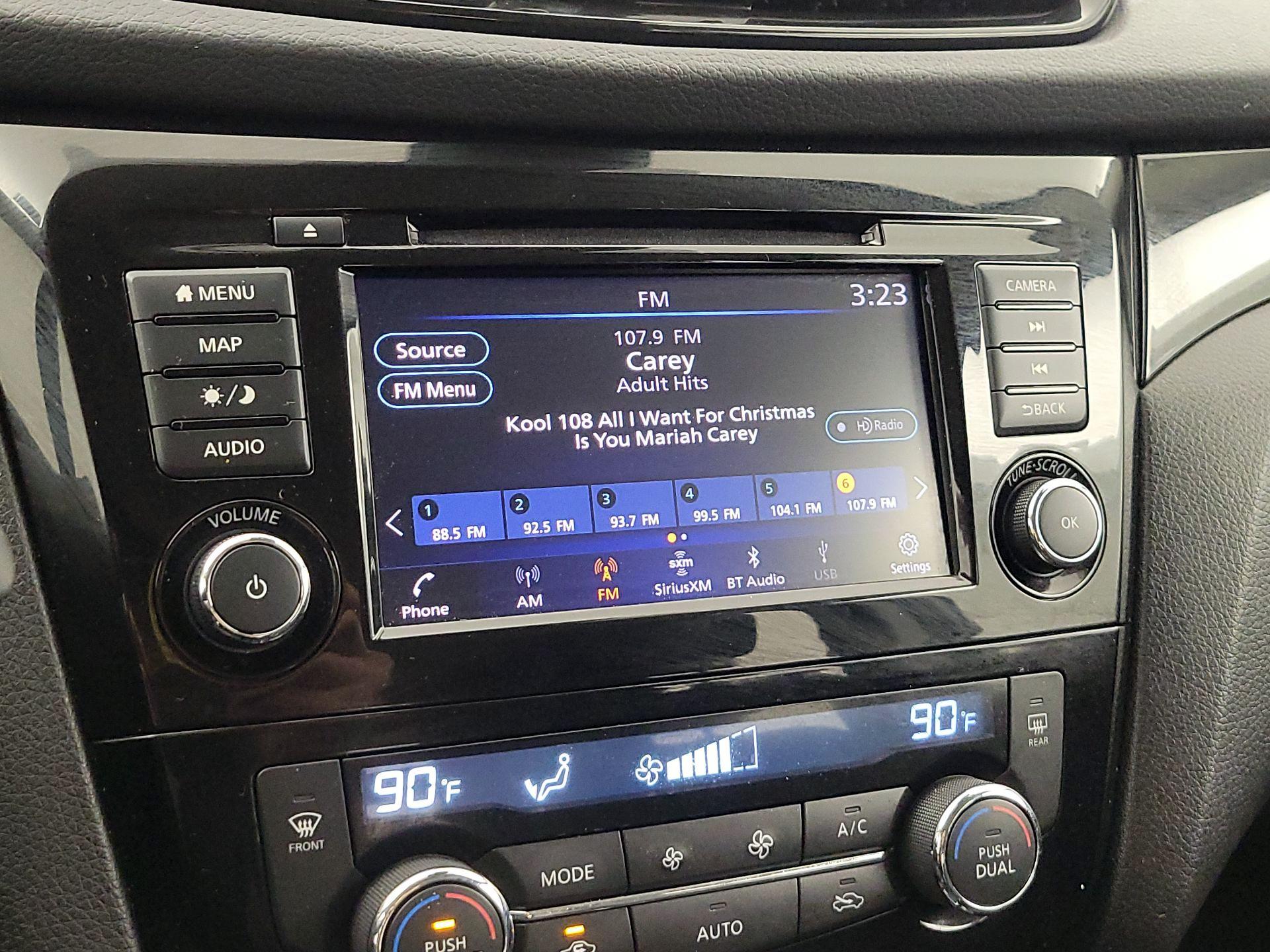 Thumbnail: 2021 Nissan Rogue Sport - 16