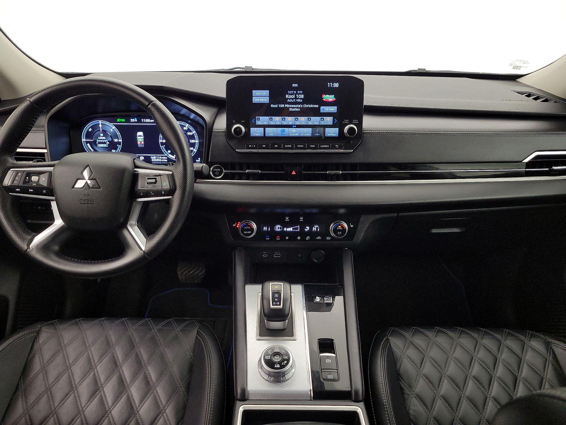 Thumbnail: 2023 Mitsubishi Outlander - 9