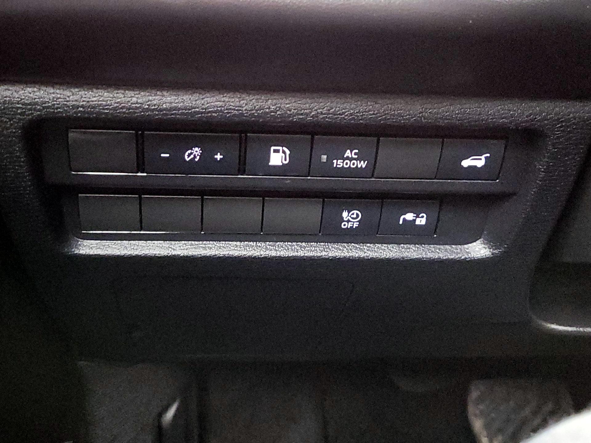 Thumbnail: 2023 Mitsubishi Outlander - 13