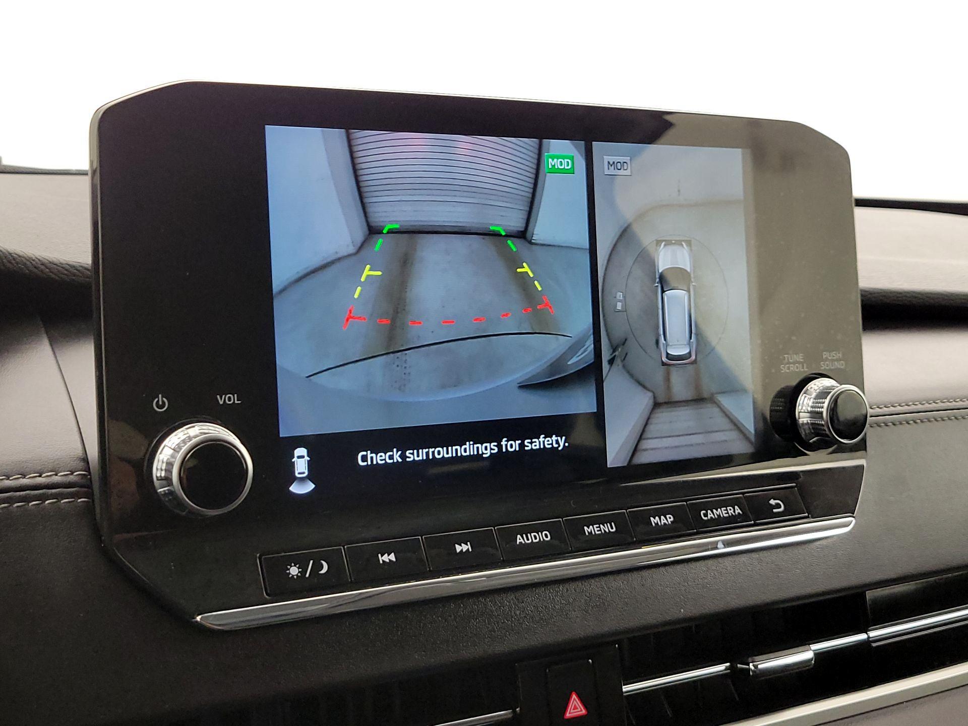 Thumbnail: 2023 Mitsubishi Outlander - 15