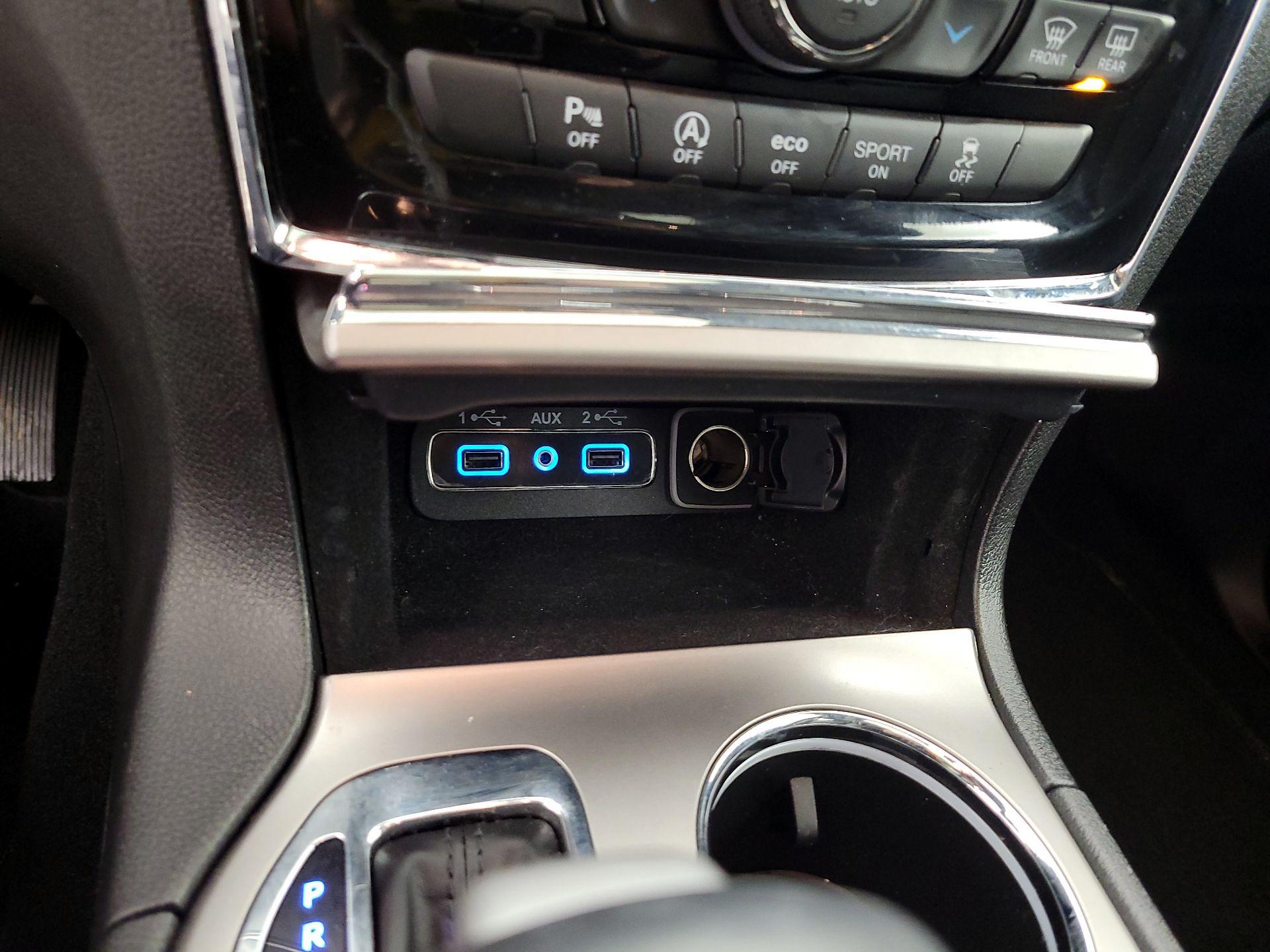 Thumbnail: 2021 Jeep Grand Cherokee - 19