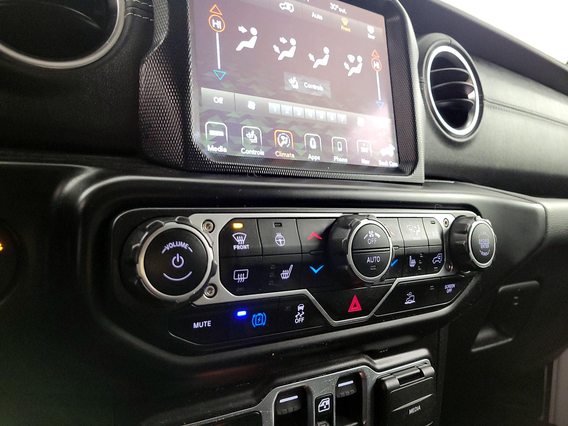 Thumbnail: 2023 Jeep Wrangler - 17