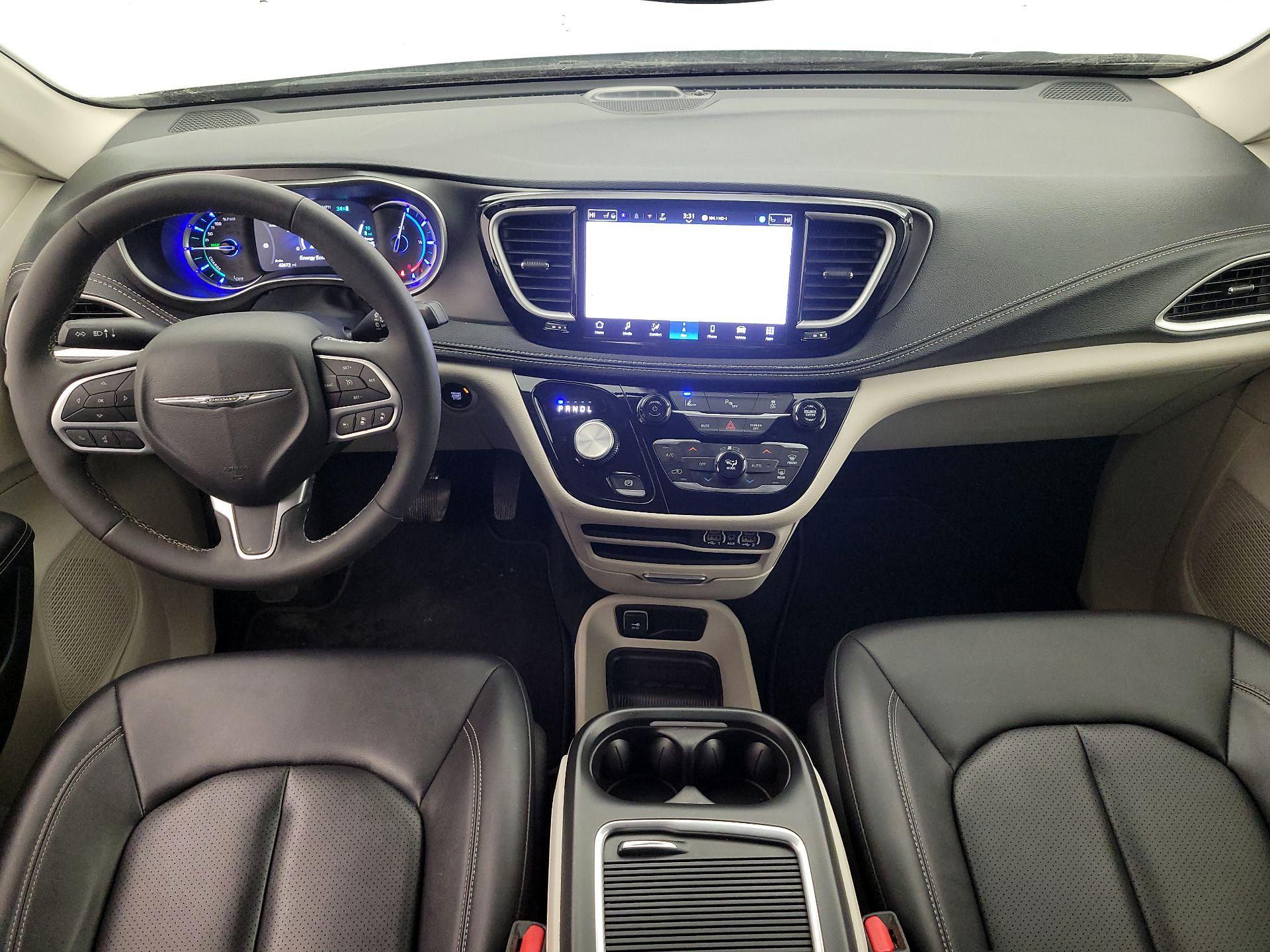 Thumbnail: 2024 Chrysler Pacifica - 9