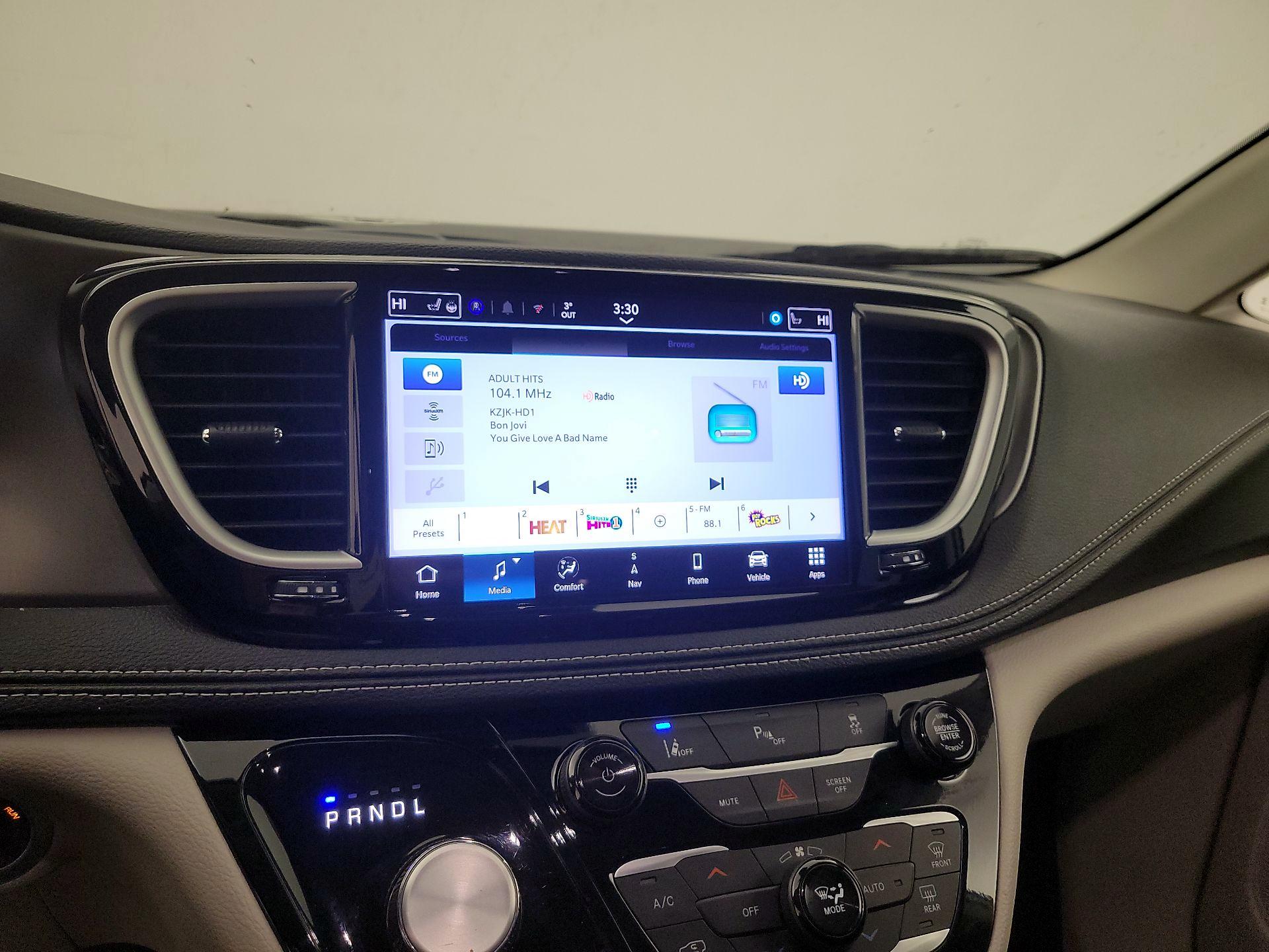 Thumbnail: 2024 Chrysler Pacifica - 16