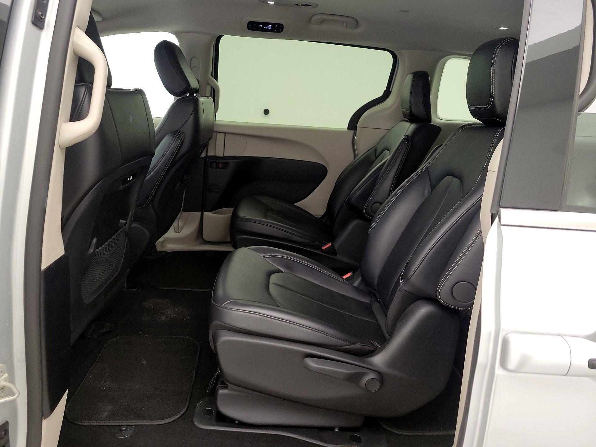 Thumbnail: 2024 Chrysler Pacifica - 20