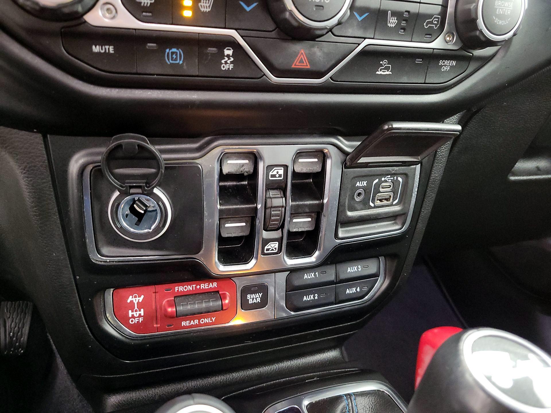 Thumbnail: 2022 Jeep Wrangler - 19