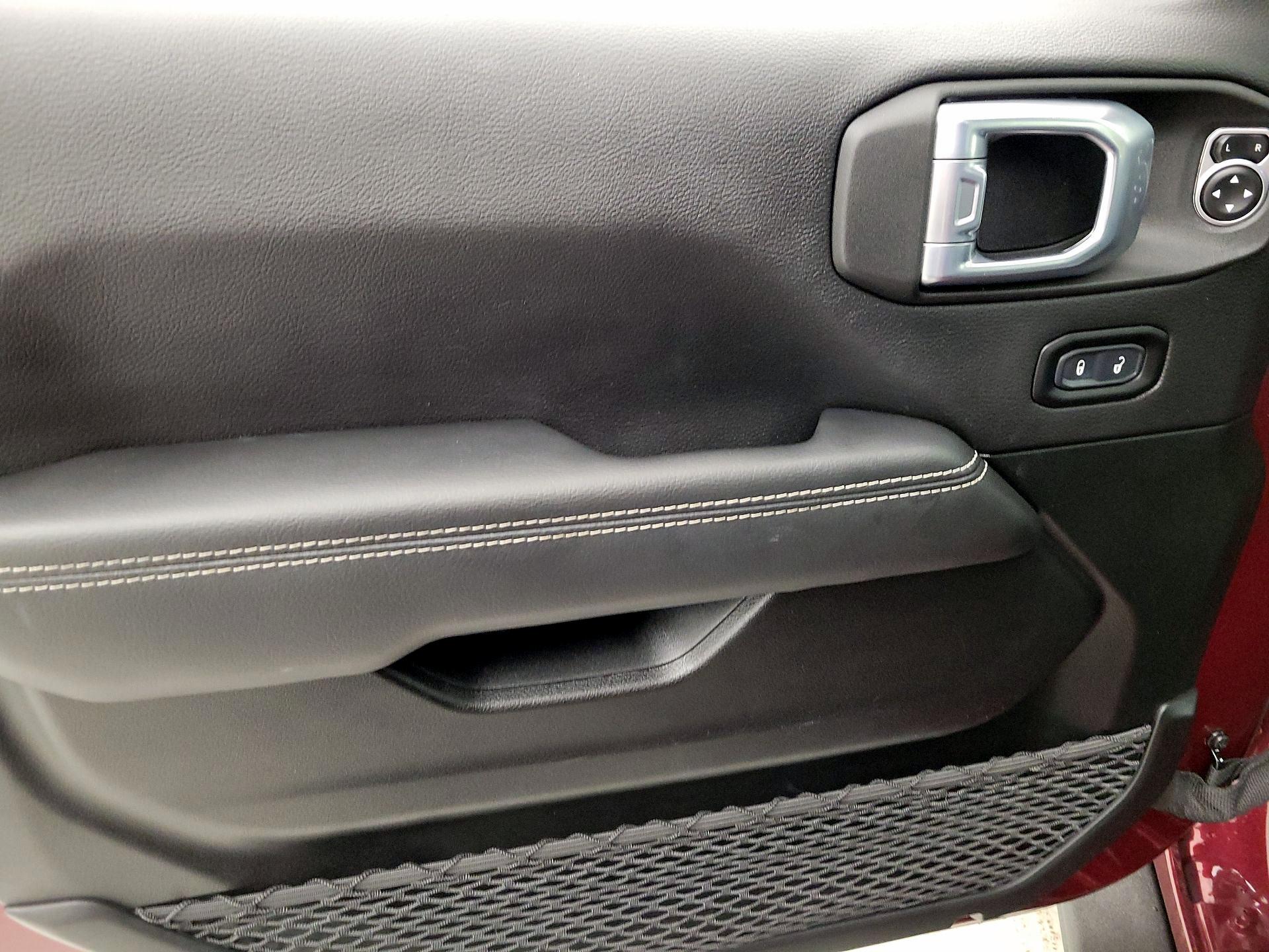 Thumbnail: 2021 Jeep Gladiator - 12