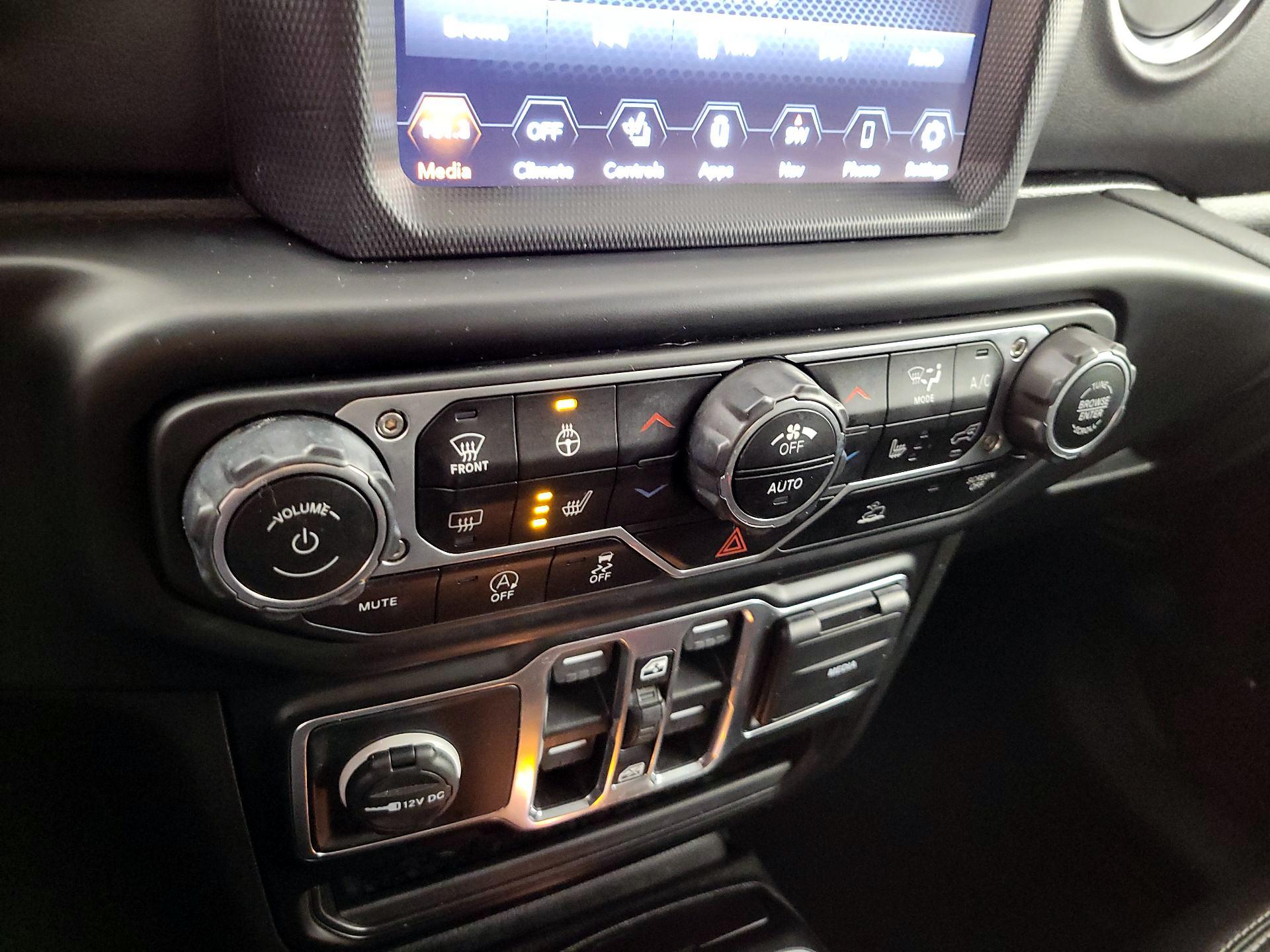 Thumbnail: 2021 Jeep Gladiator - 17