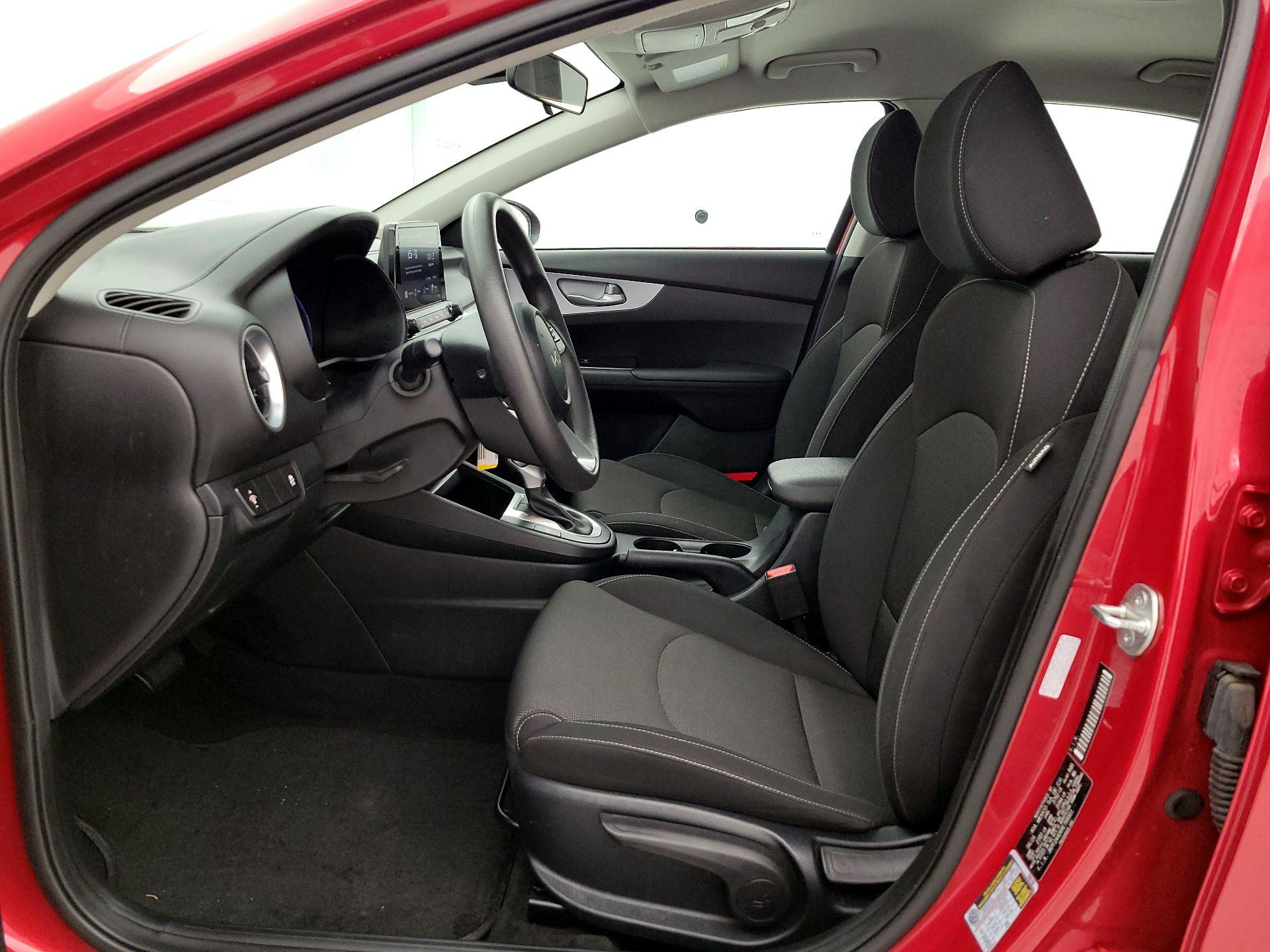 Thumbnail: 2024 Kia Forte - 11