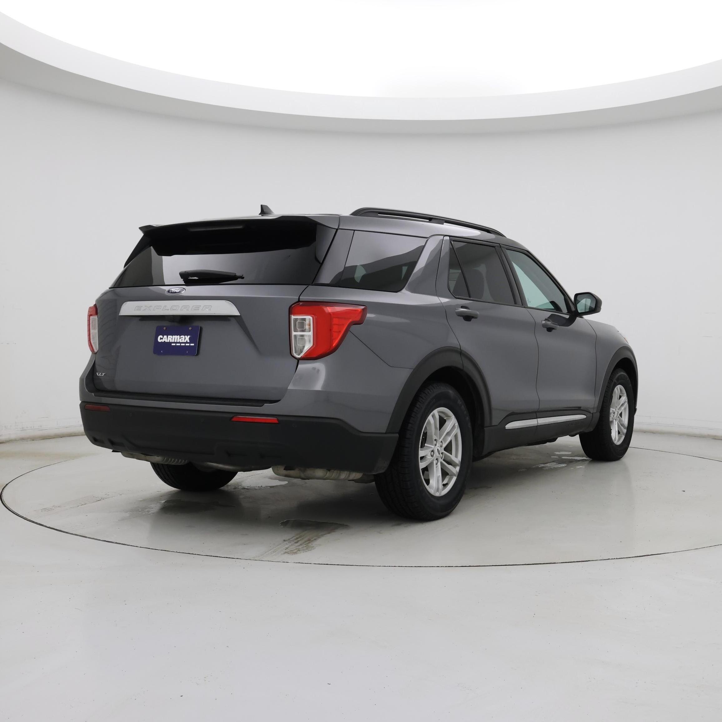 Thumbnail: 2021 Ford Explorer - 8