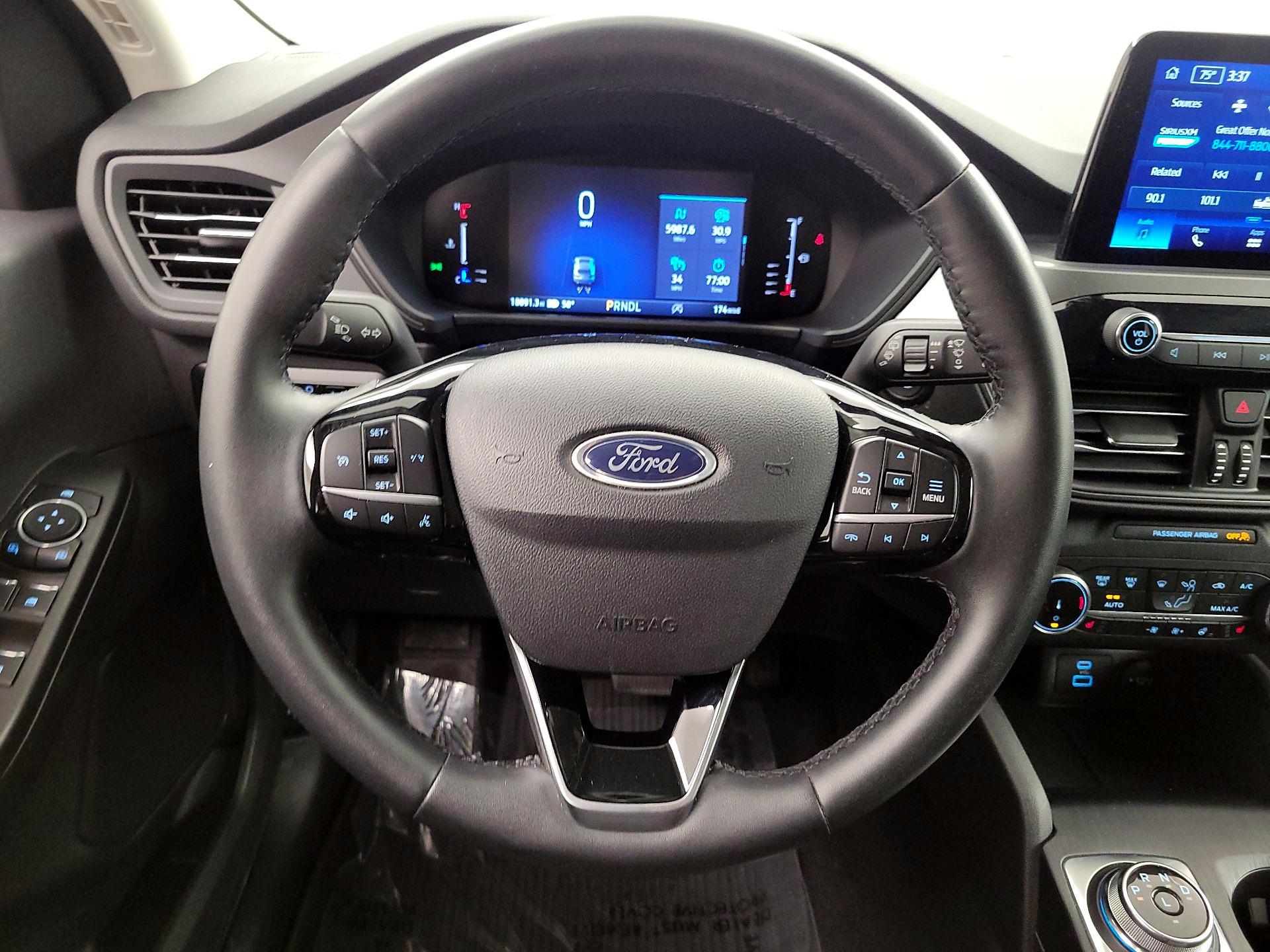 Thumbnail: 2023 Ford Escape - 10