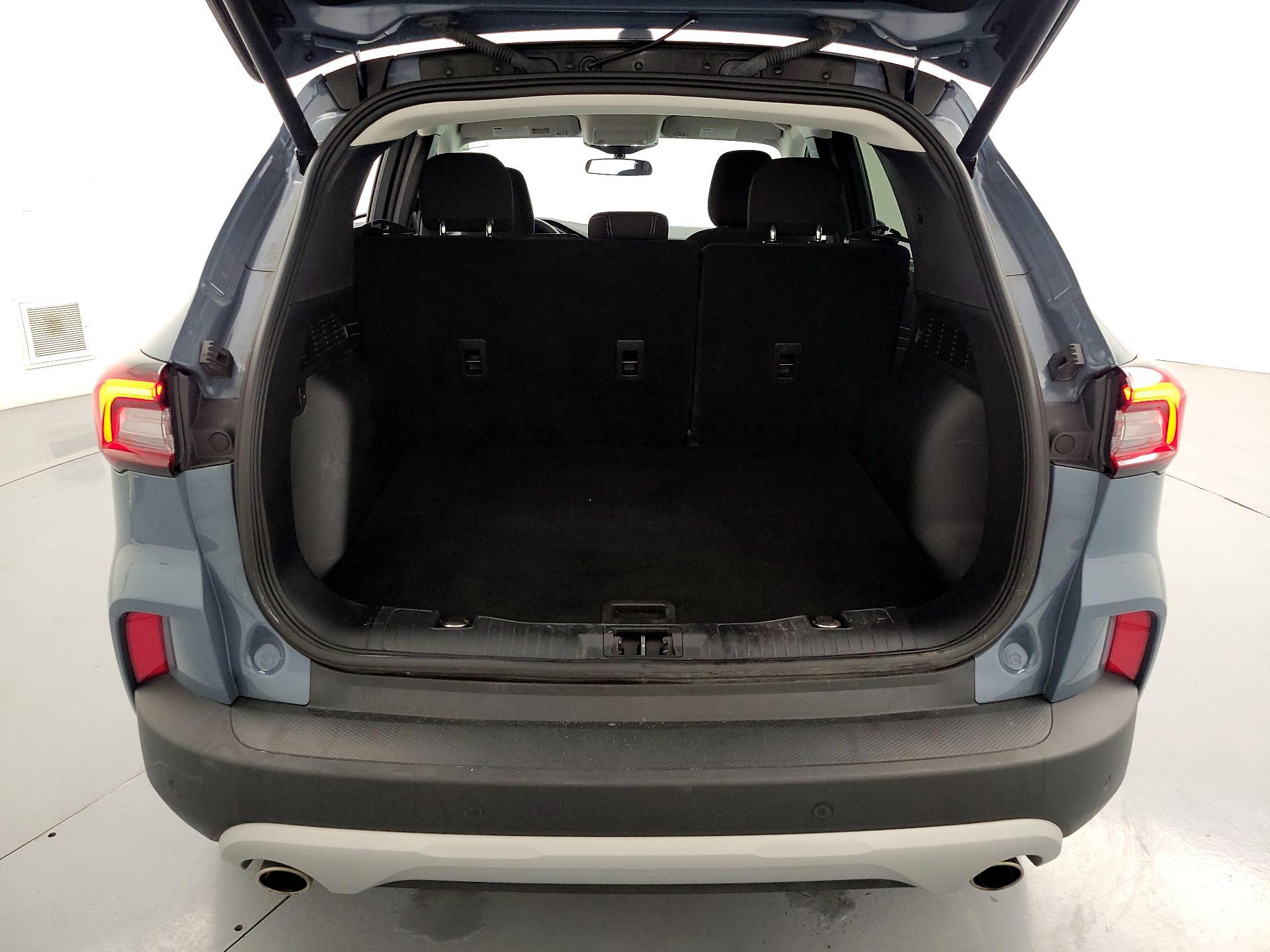 Thumbnail: 2023 Ford Escape - 20