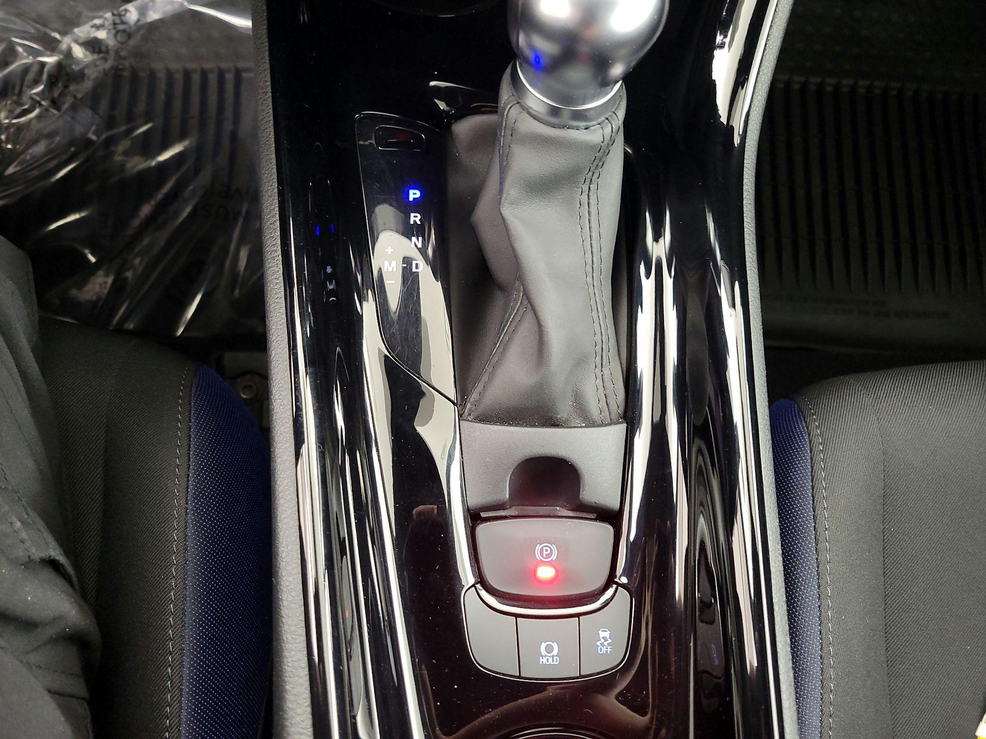 Thumbnail: 2021 Toyota C-HR - 17