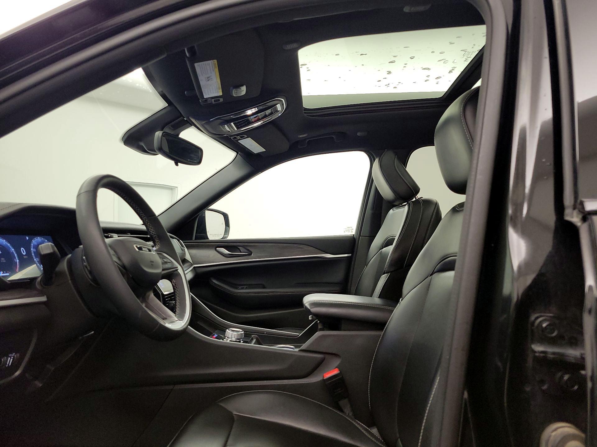 Thumbnail: 2024 Jeep Grand Cherokee - 20