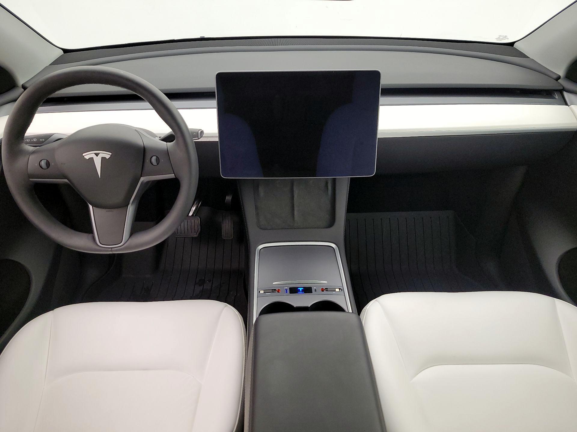 Thumbnail: 2024 Tesla Model Y - 9