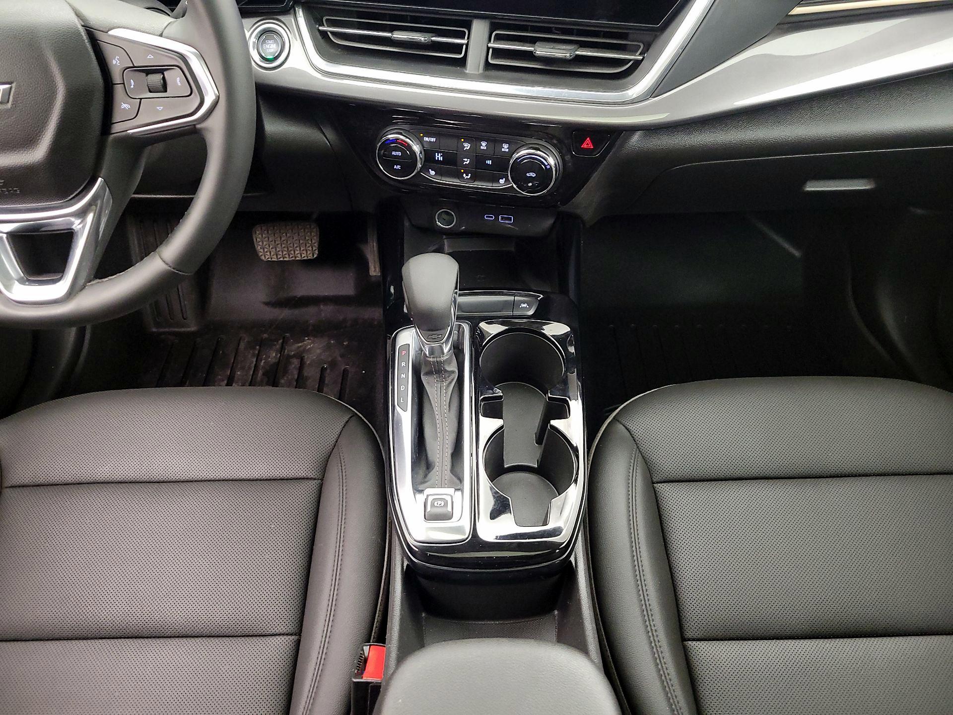 Thumbnail: 2025 Chevrolet Trax - 17