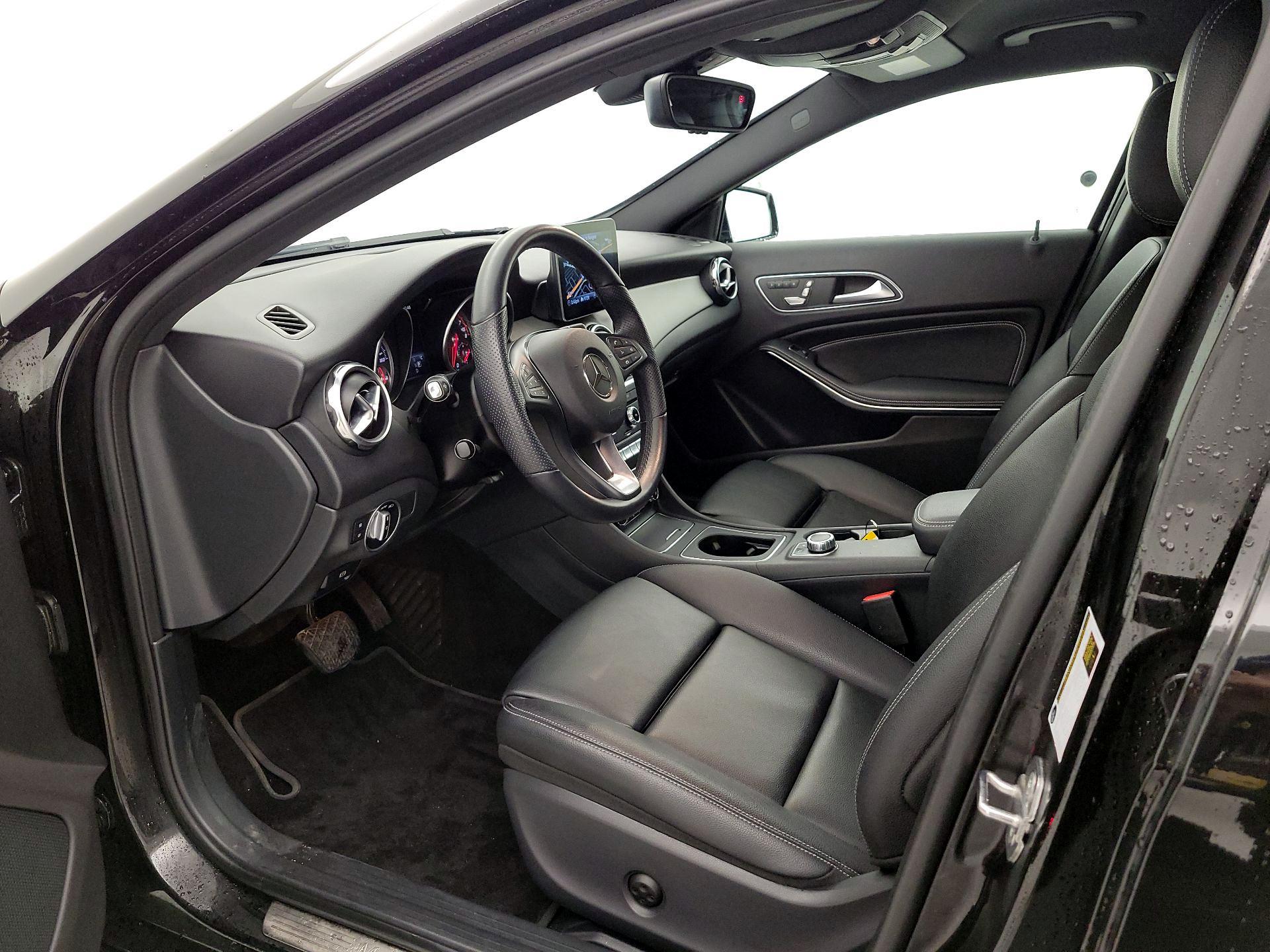 Thumbnail: 2020 Mercedes-Benz GLA - 11