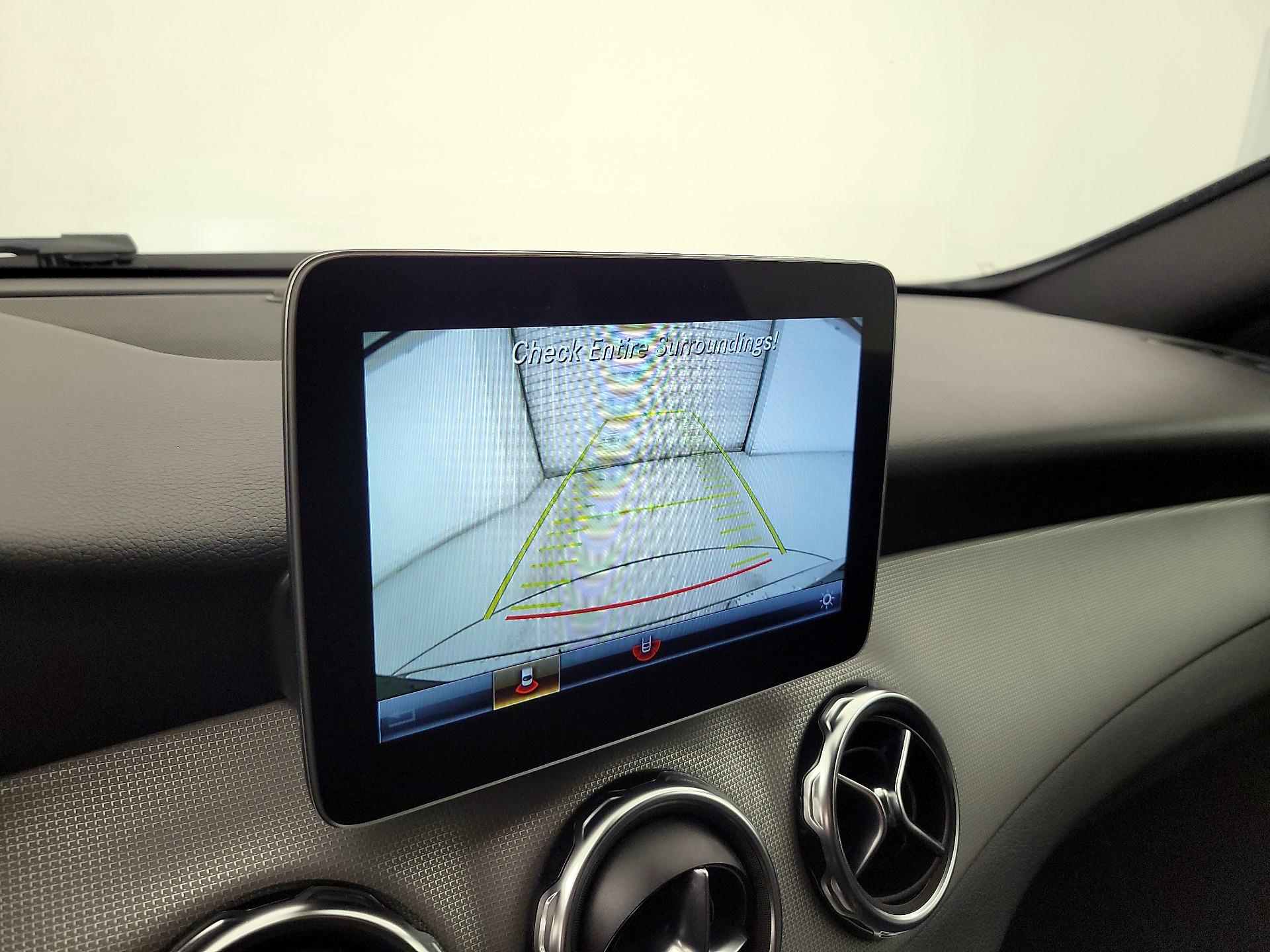 Thumbnail: 2020 Mercedes-Benz GLA - 15