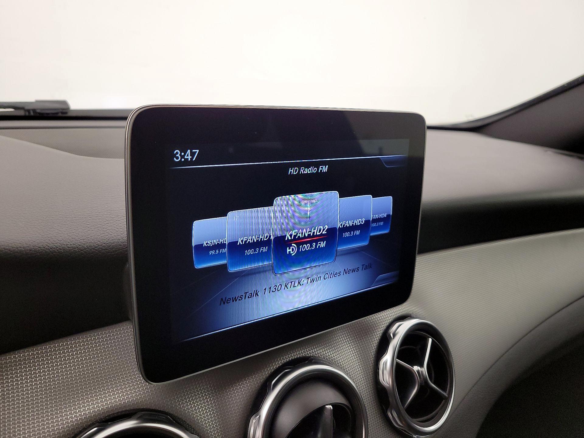 Thumbnail: 2020 Mercedes-Benz GLA - 16