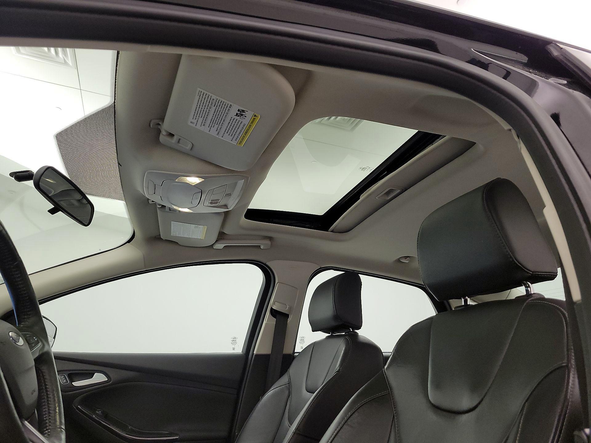 Thumbnail: 2017 Ford Focus - 20