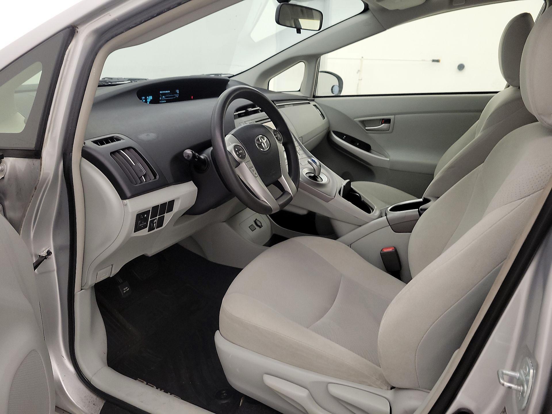 Thumbnail: 2015 Toyota Prius - 11