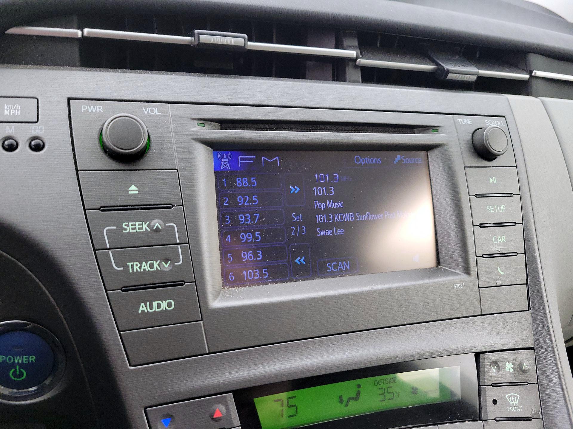 Thumbnail: 2015 Toyota Prius - 15