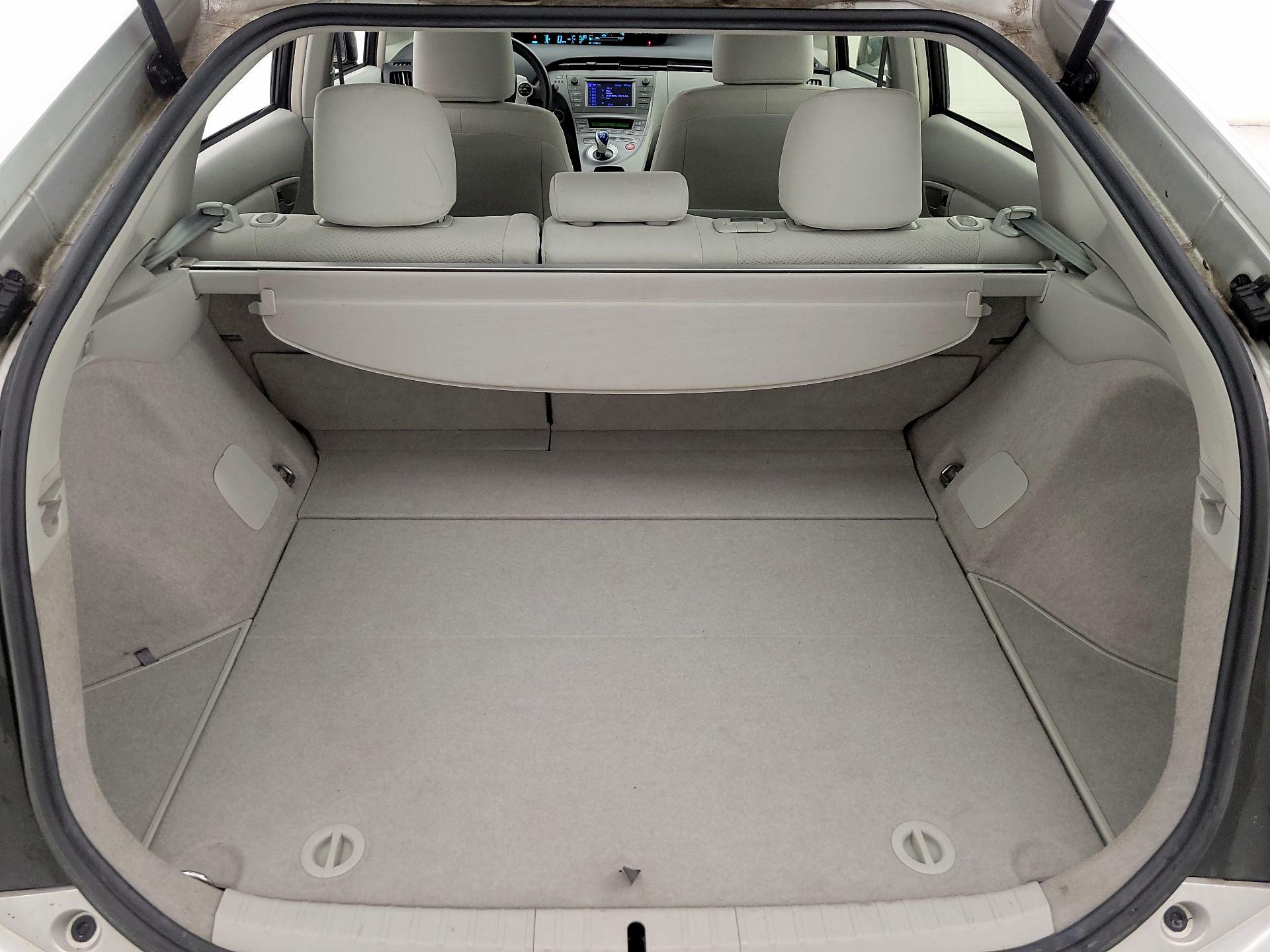 Thumbnail: 2015 Toyota Prius - 20