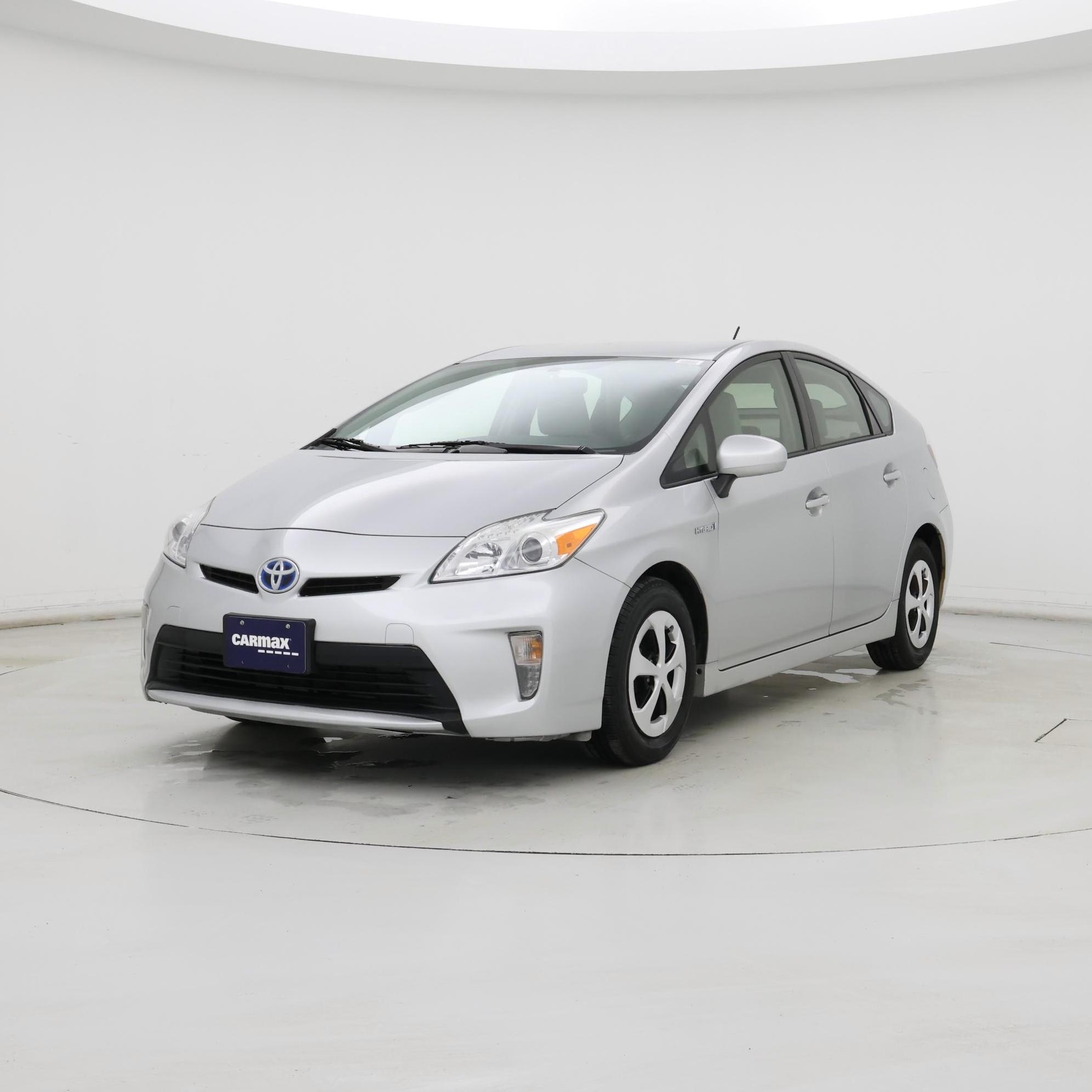 Thumbnail: 2015 Toyota Prius - 4