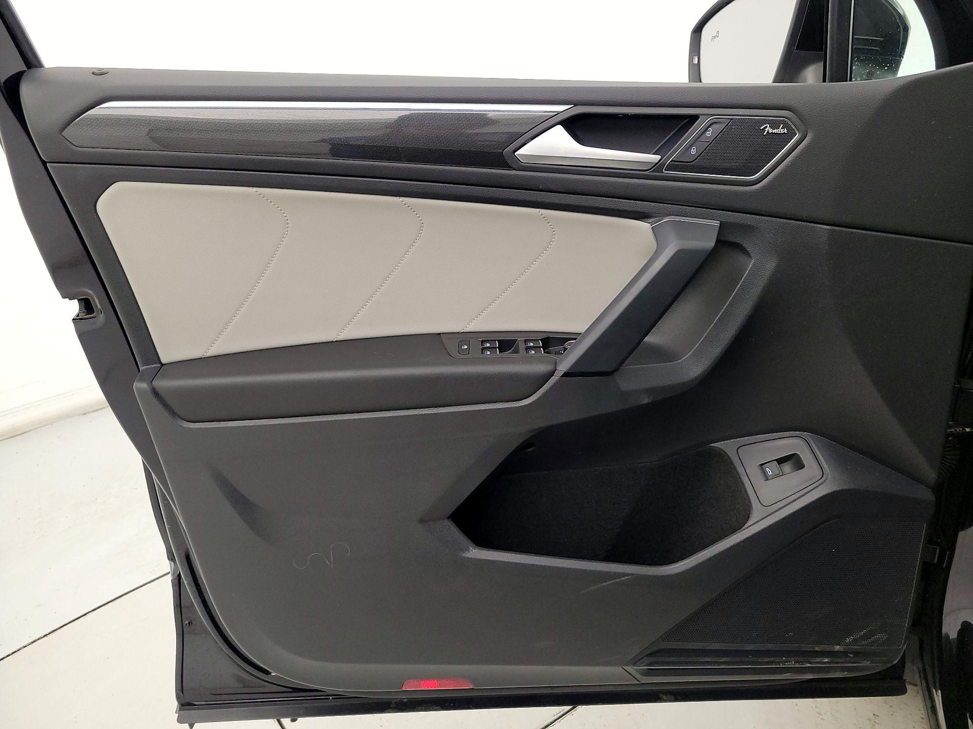 Thumbnail: 2019 Volkswagen Tiguan - 12