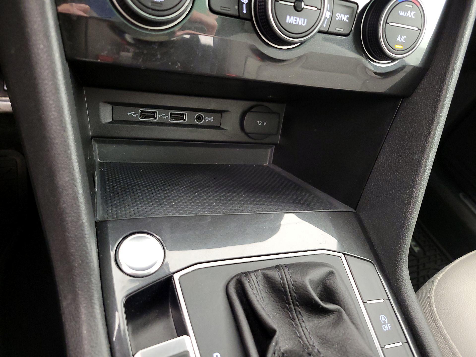 Thumbnail: 2019 Volkswagen Tiguan - 19