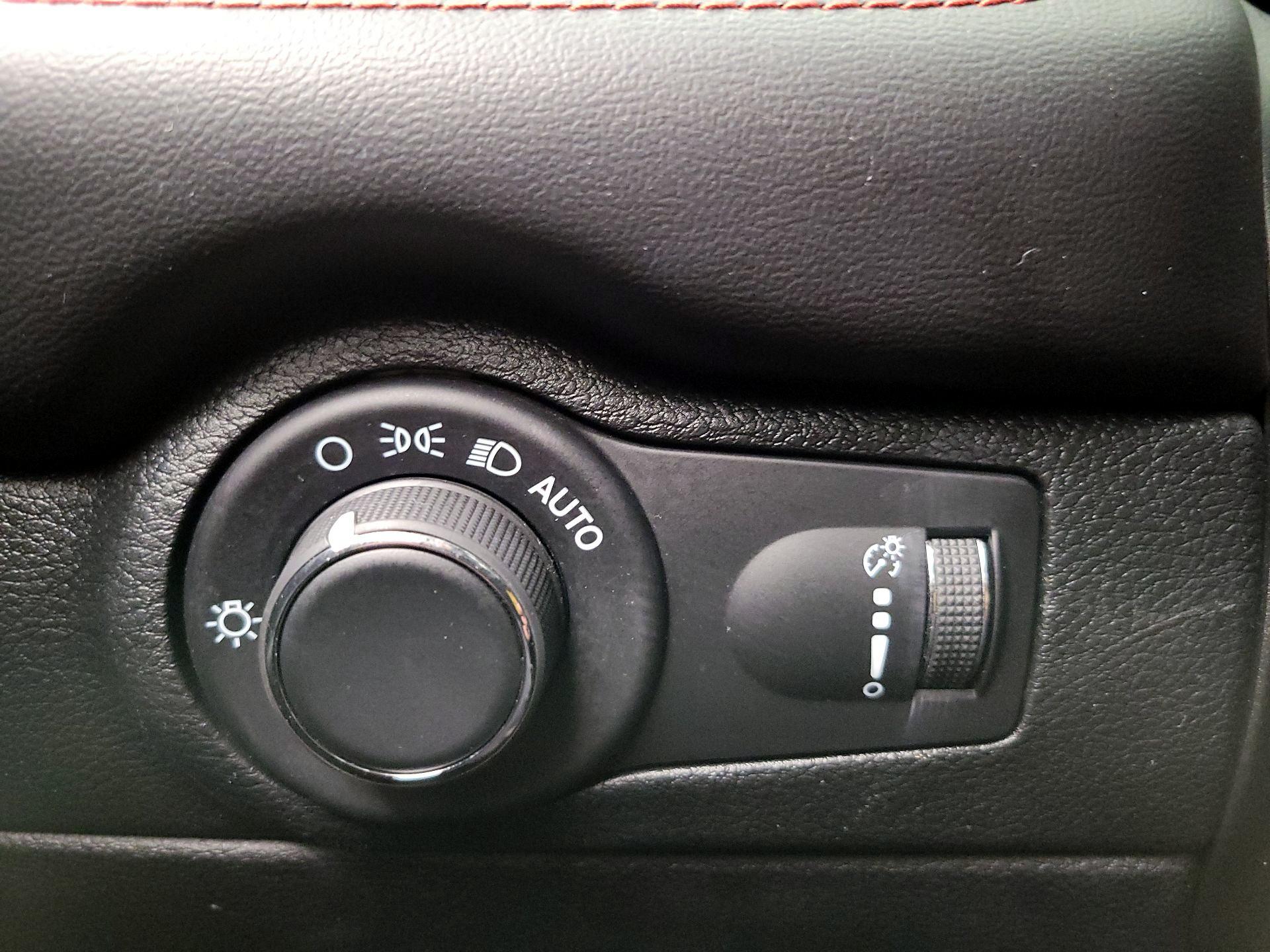 Thumbnail: 2023 Dodge Durango - 13