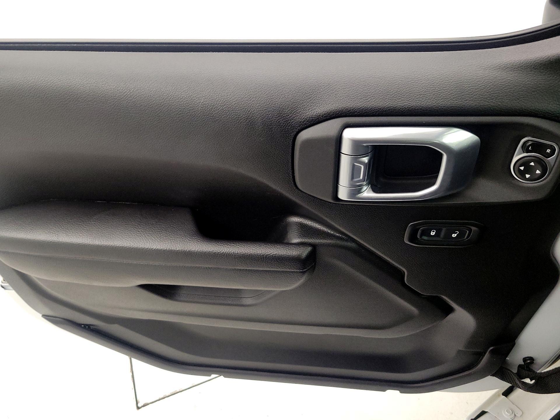 Thumbnail: 2022 Jeep Gladiator - 12