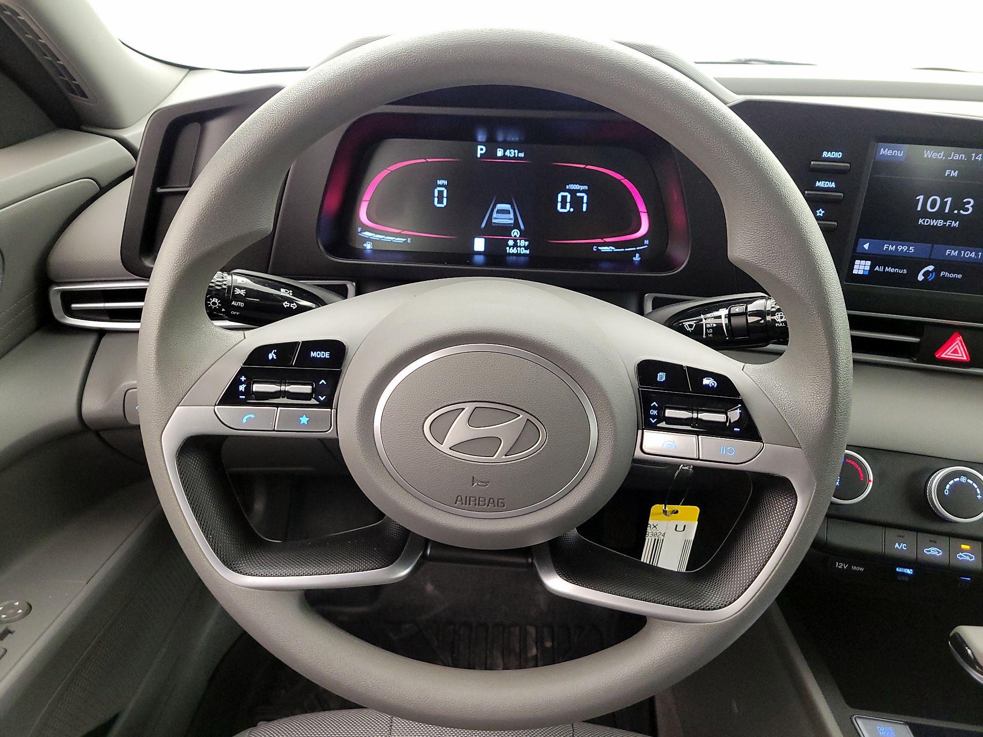 Thumbnail: 2024 Hyundai Elantra - 10