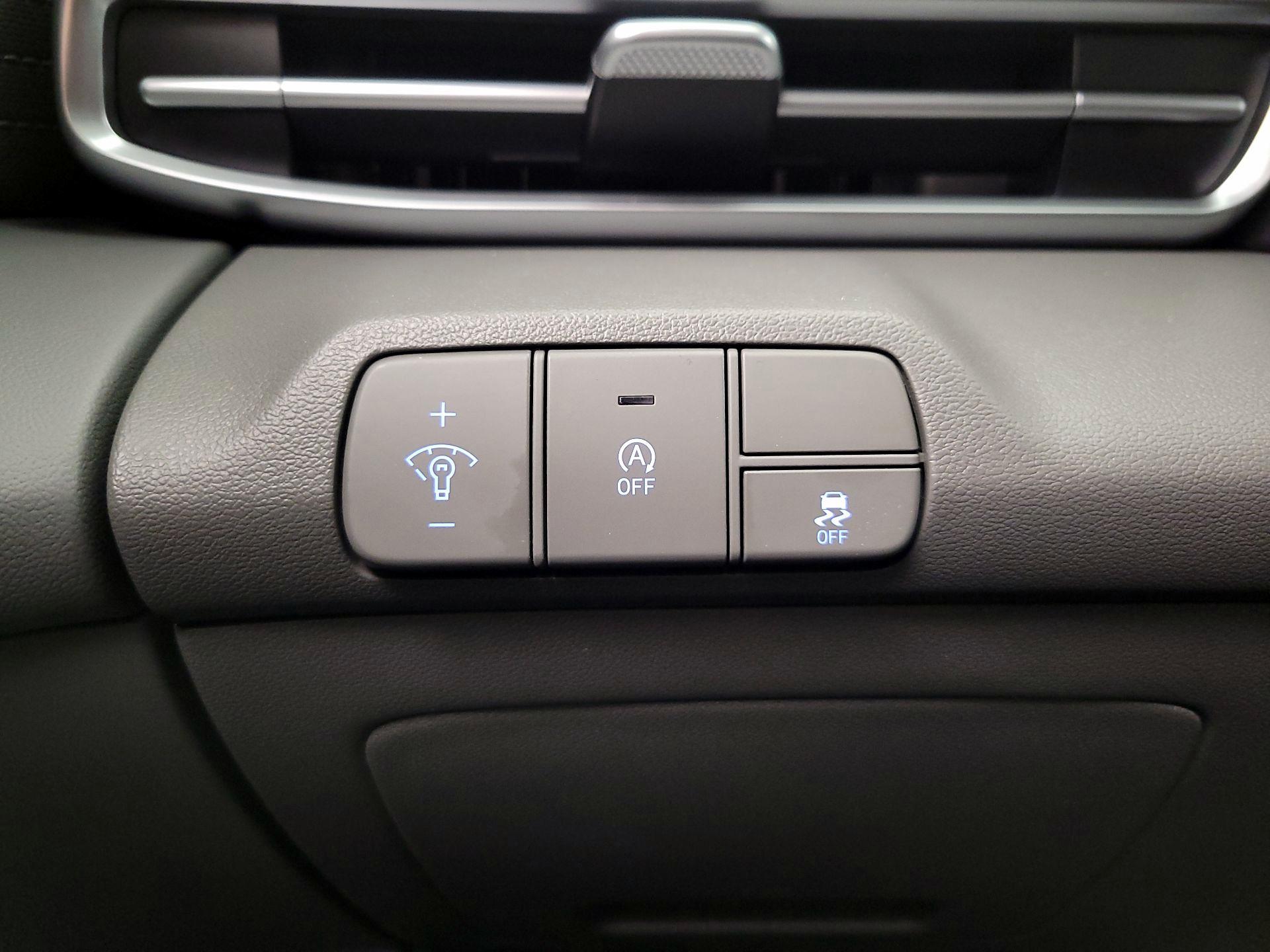 Thumbnail: 2024 Hyundai Elantra - 13