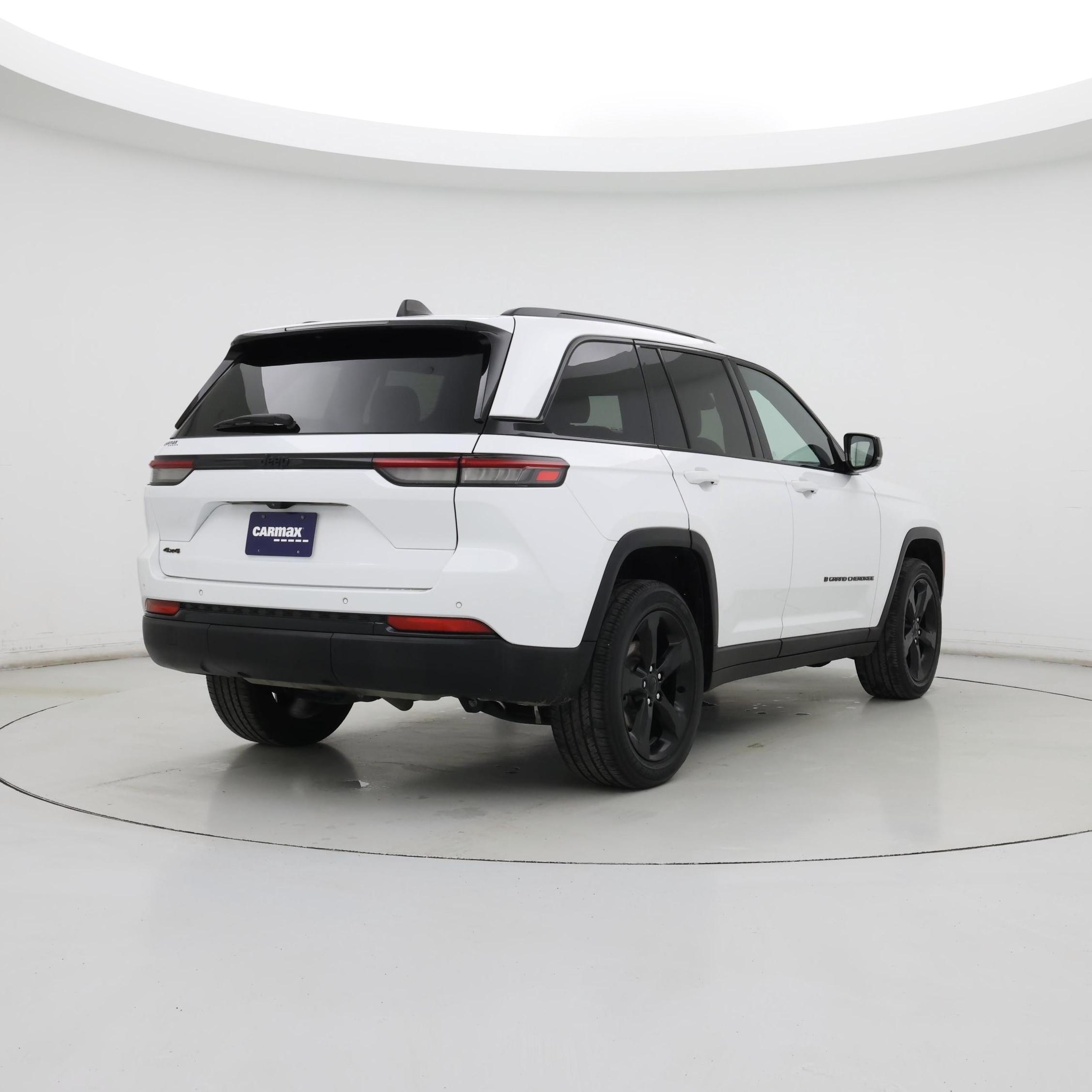 Thumbnail: 2023 Jeep Grand Cherokee - 8