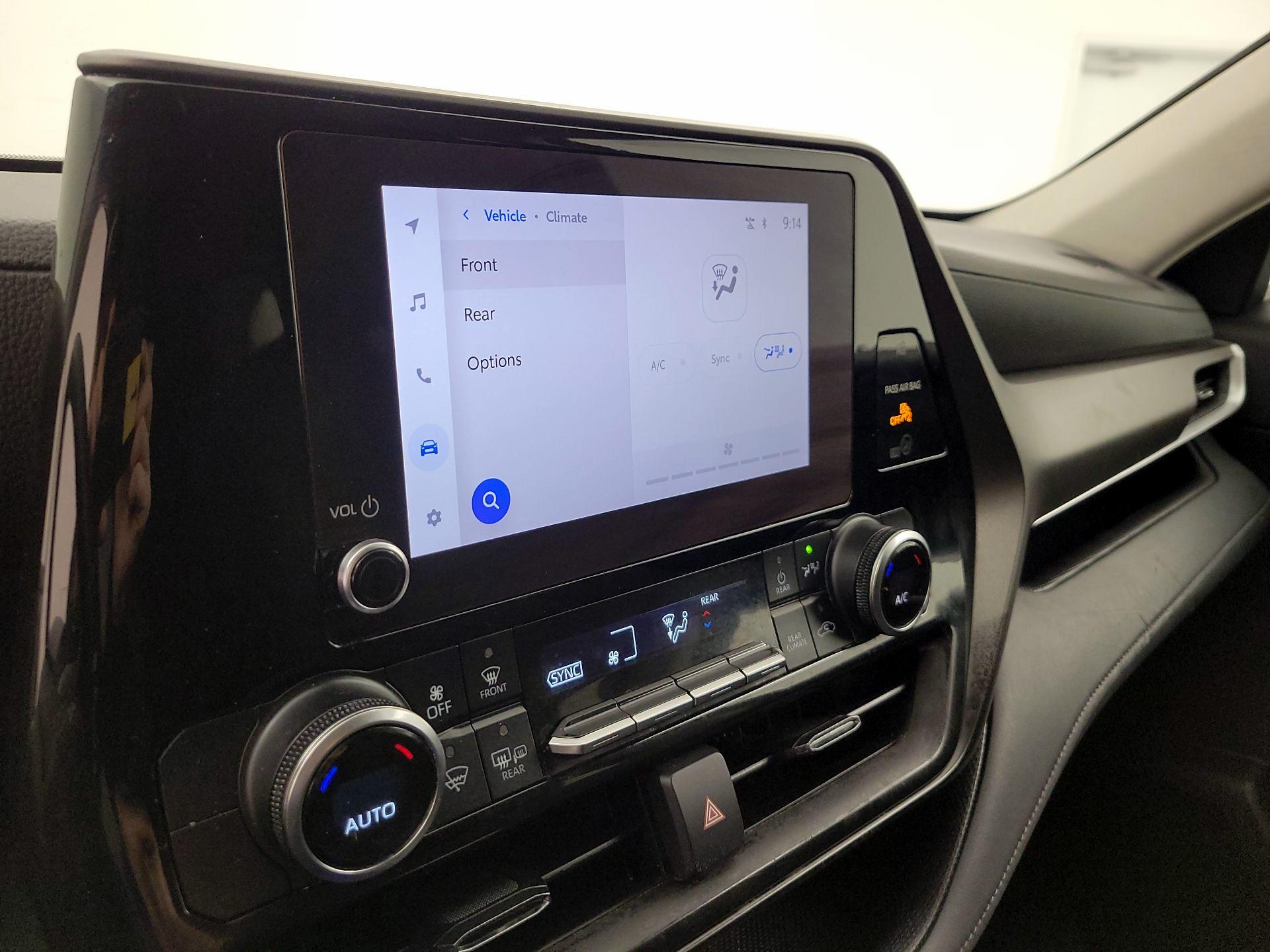 Thumbnail: 2023 Toyota Highlander - 17