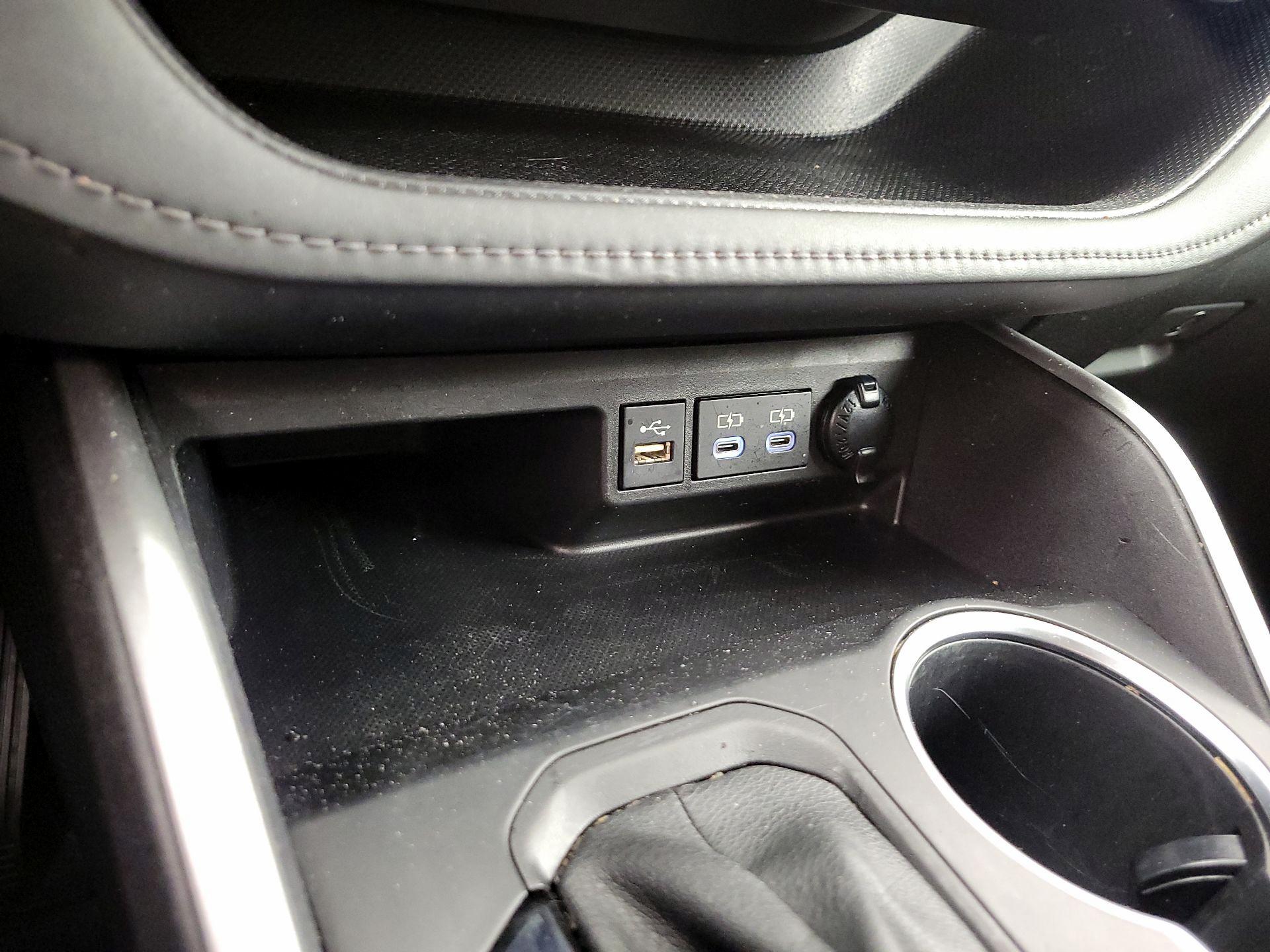 Thumbnail: 2023 Toyota Highlander - 19