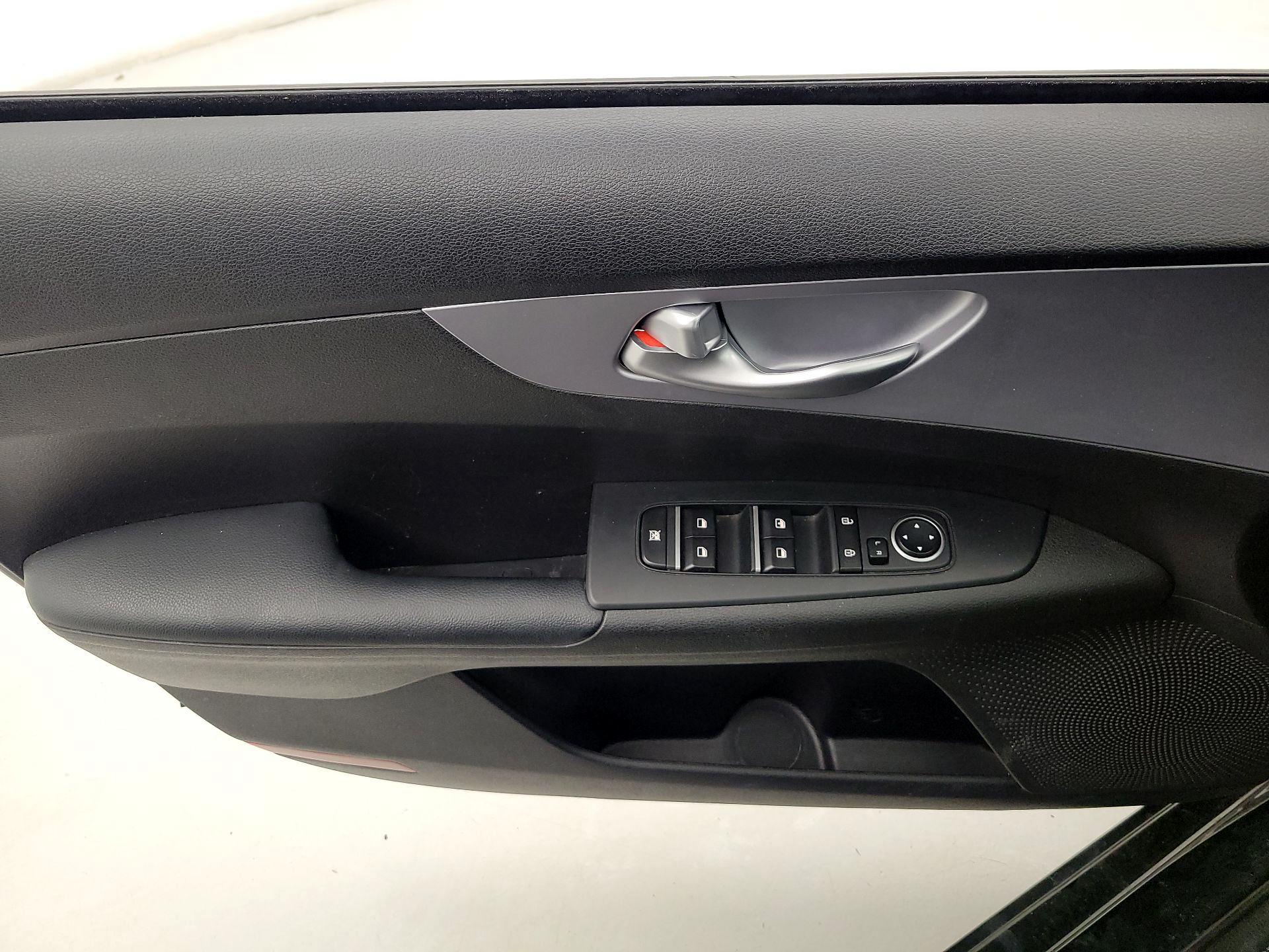 Thumbnail: 2024 Kia Forte - 12