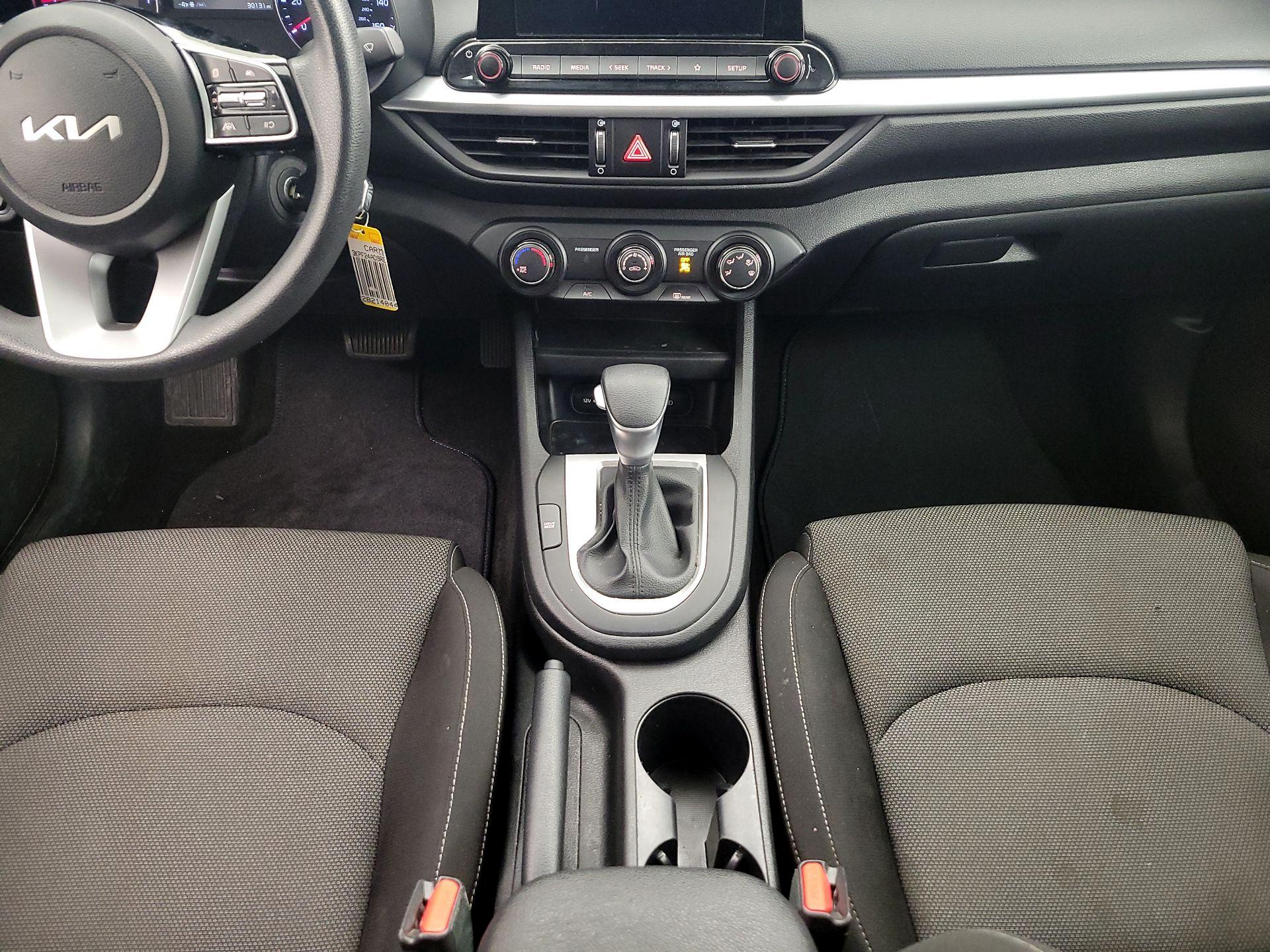 Thumbnail: 2024 Kia Forte - 17