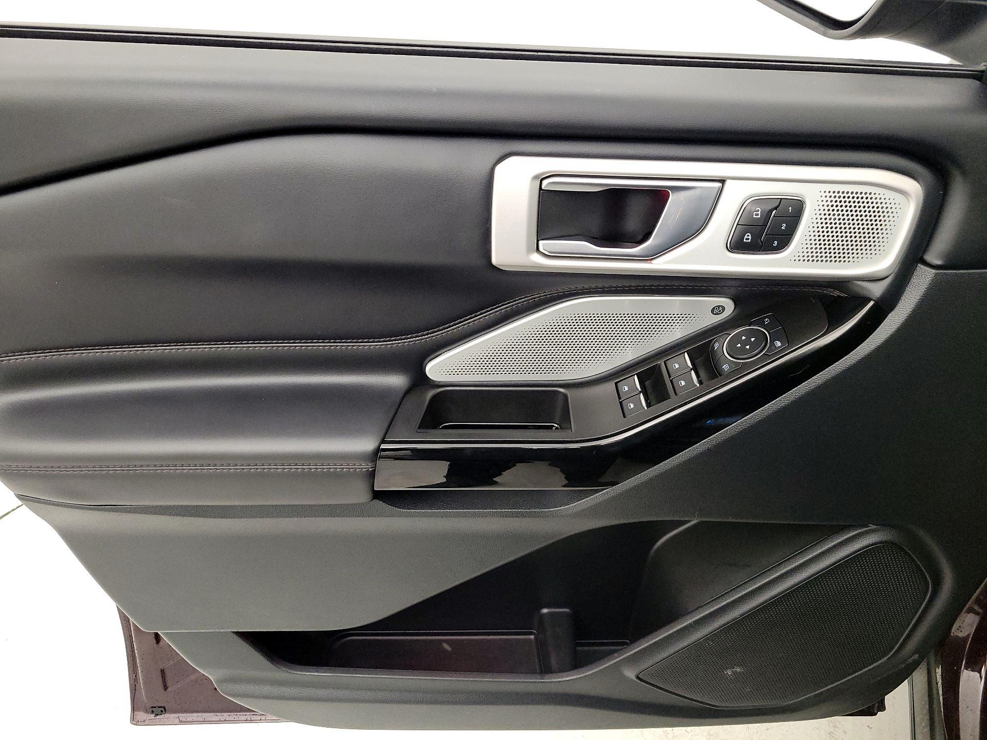 Thumbnail: 2022 Ford Explorer - 12