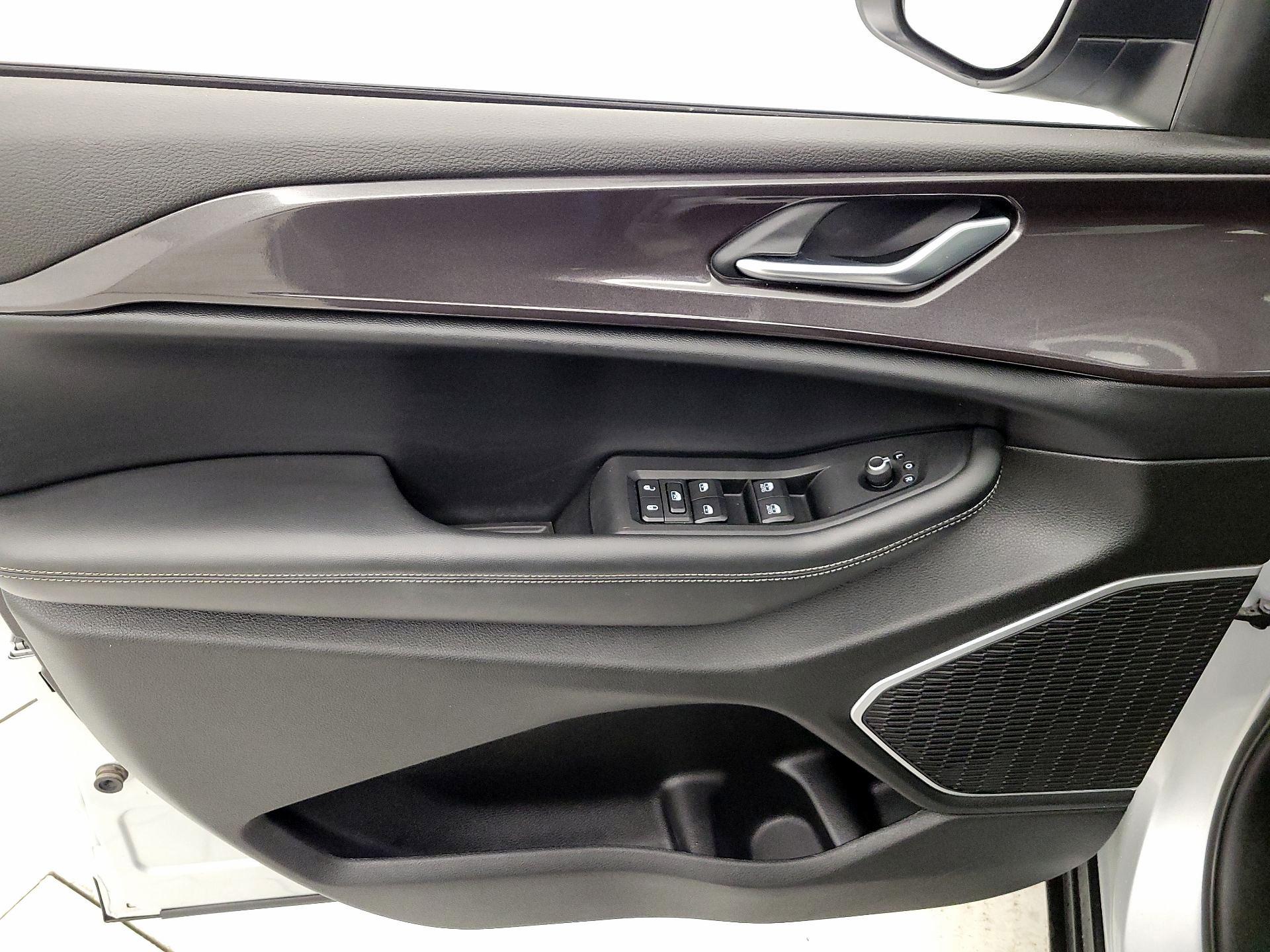 Thumbnail: 2022 Jeep Grand Cherokee - 12