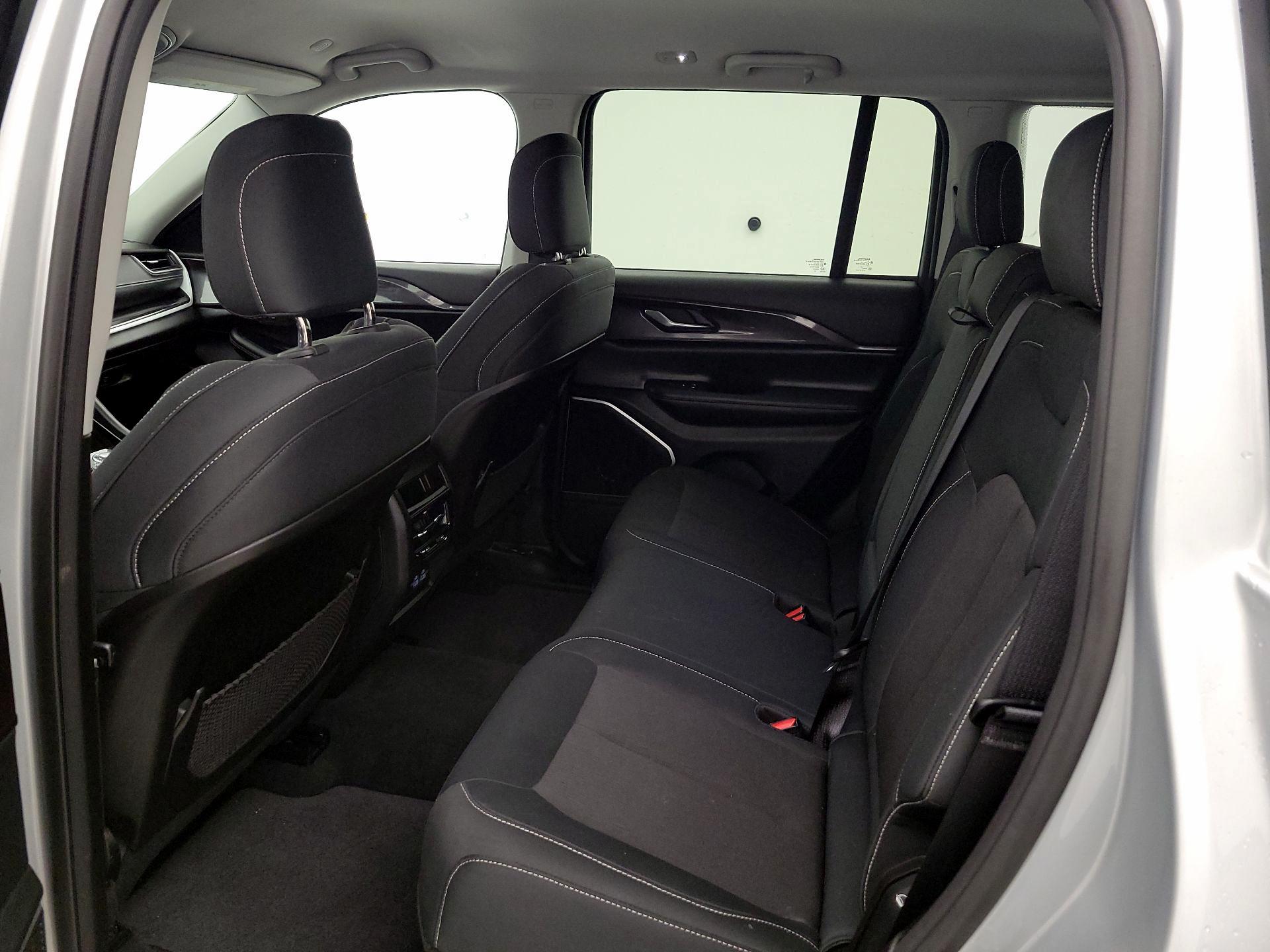 Thumbnail: 2022 Jeep Grand Cherokee - 19