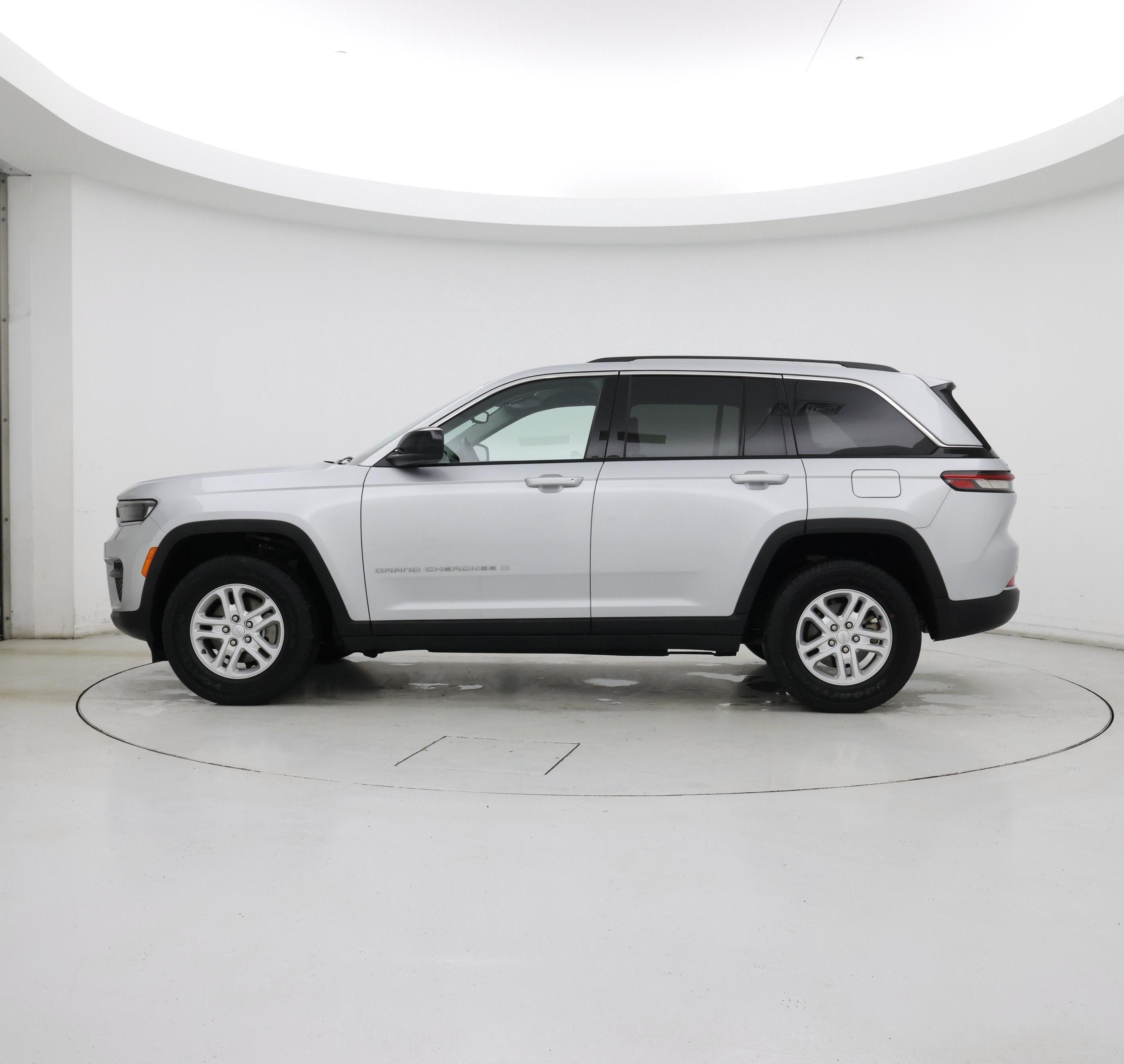 Thumbnail: 2022 Jeep Grand Cherokee - 3