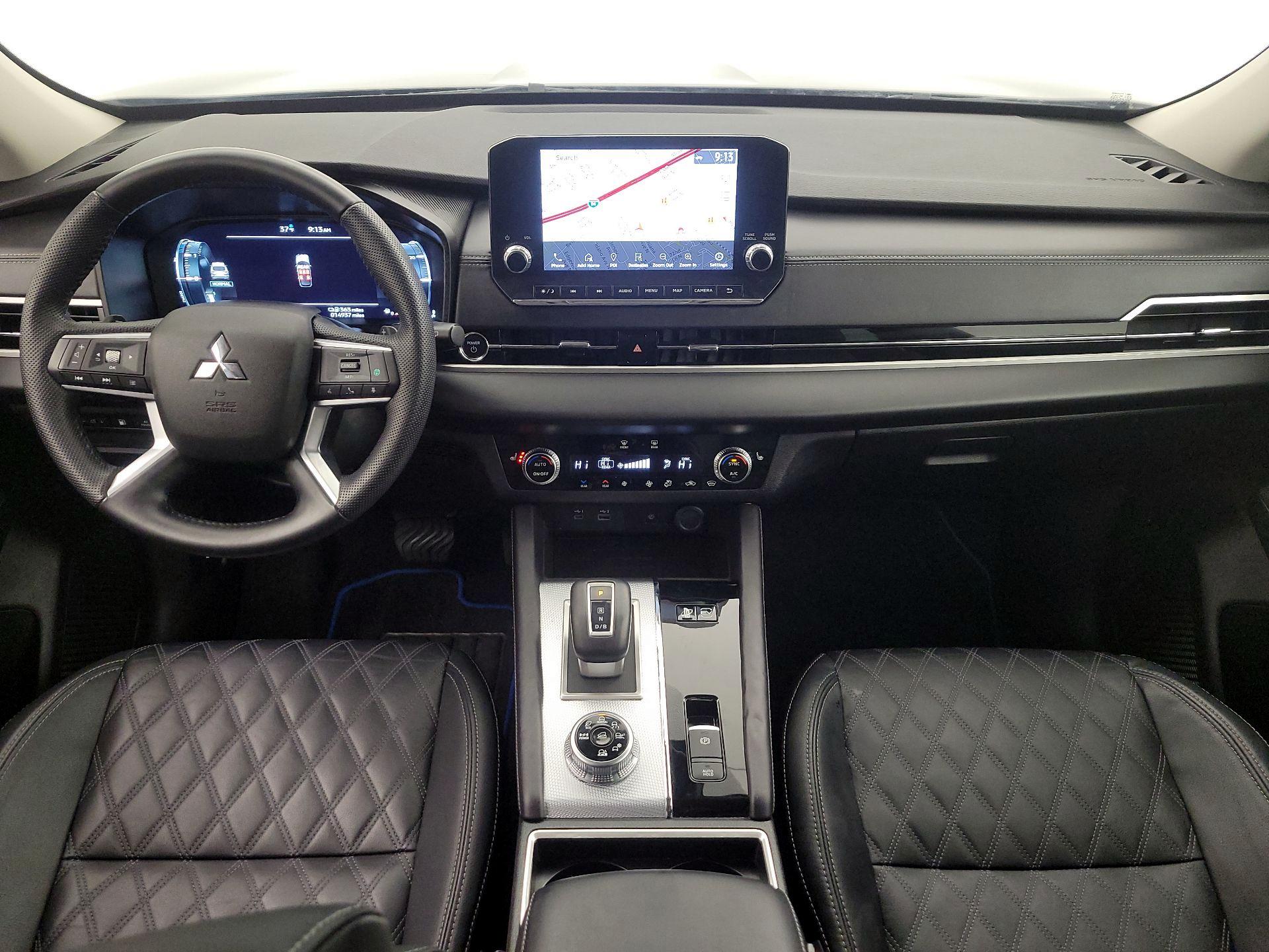 Thumbnail: 2023 Mitsubishi Outlander - 9